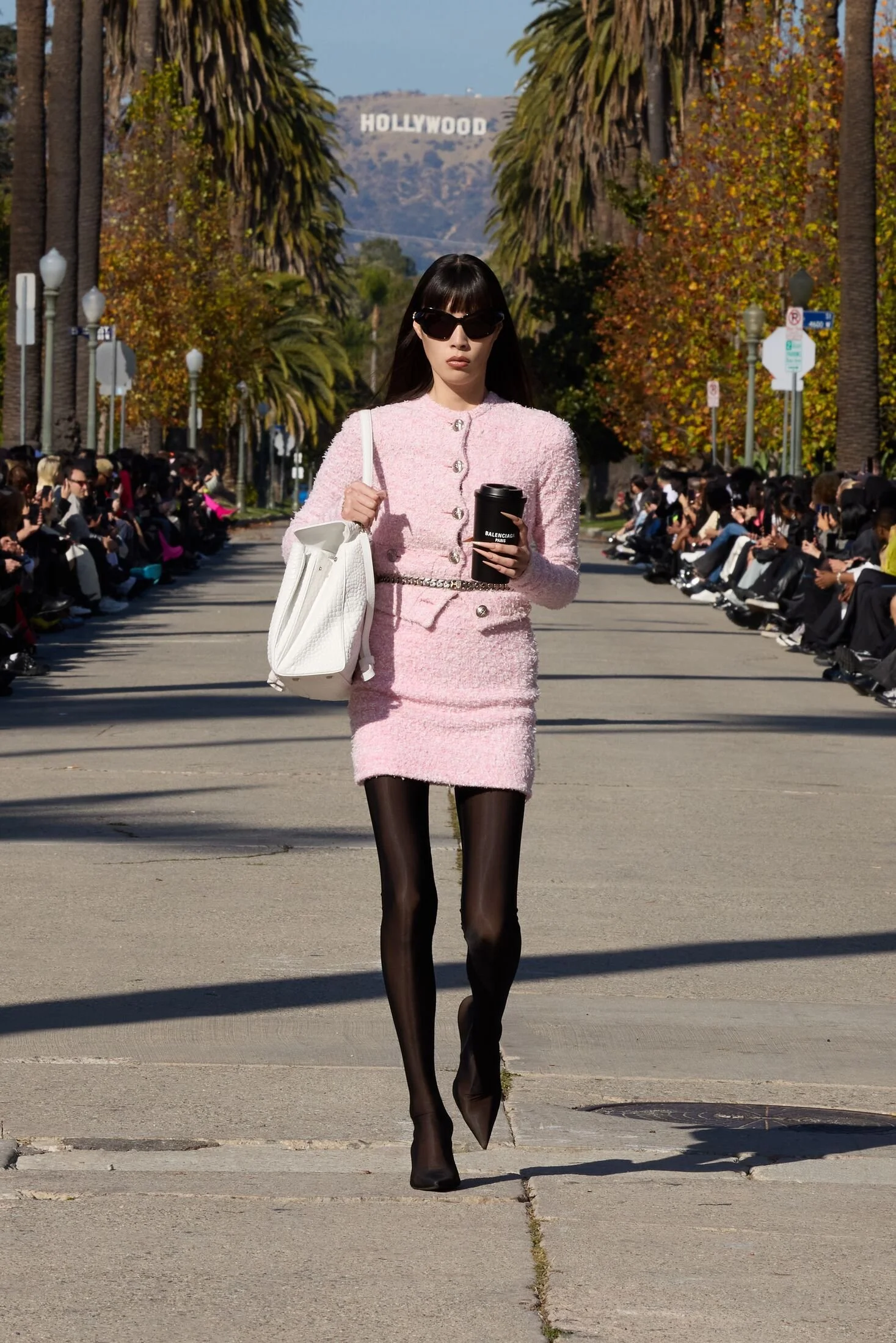 Large-EDITO_DK_MB_LB_FA24_BALENCIAGA_FA24LOOKBOOK_LOOK43_2000x3000_2x3.jpg