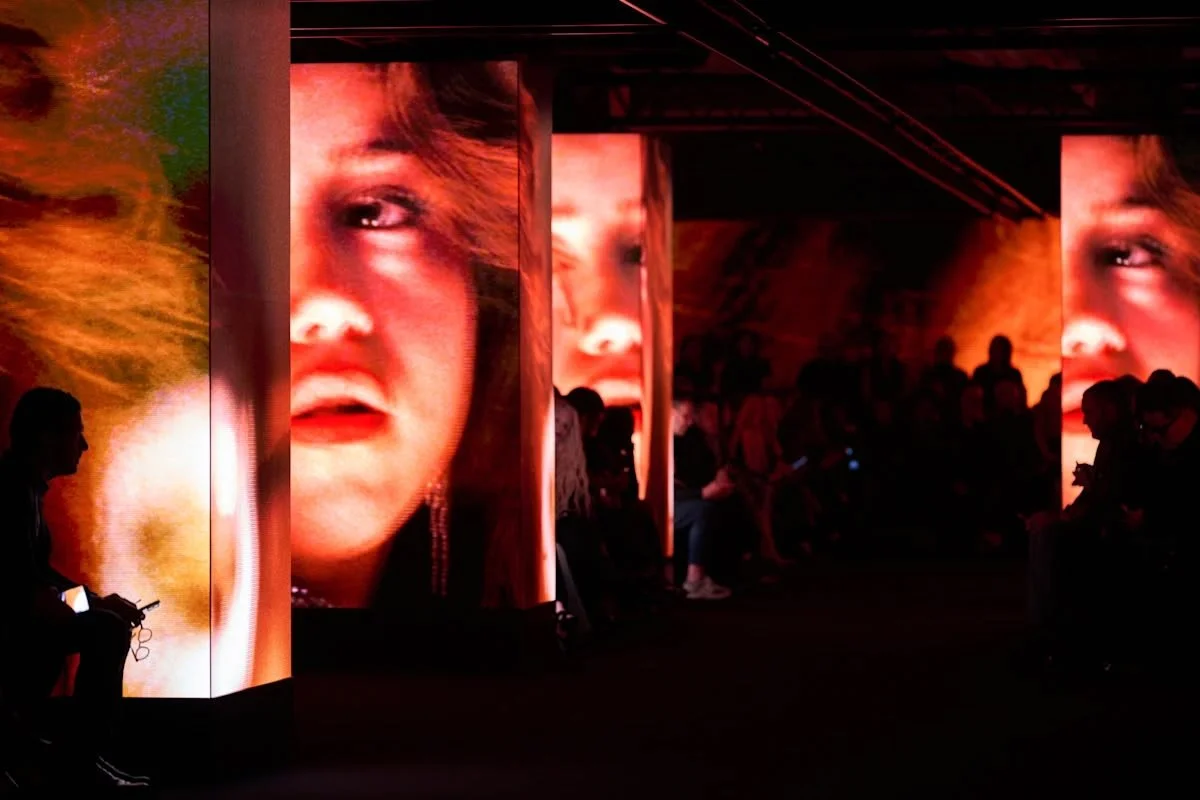 BALENCIAGA FW26: THE RUNWAY AS CINEMA