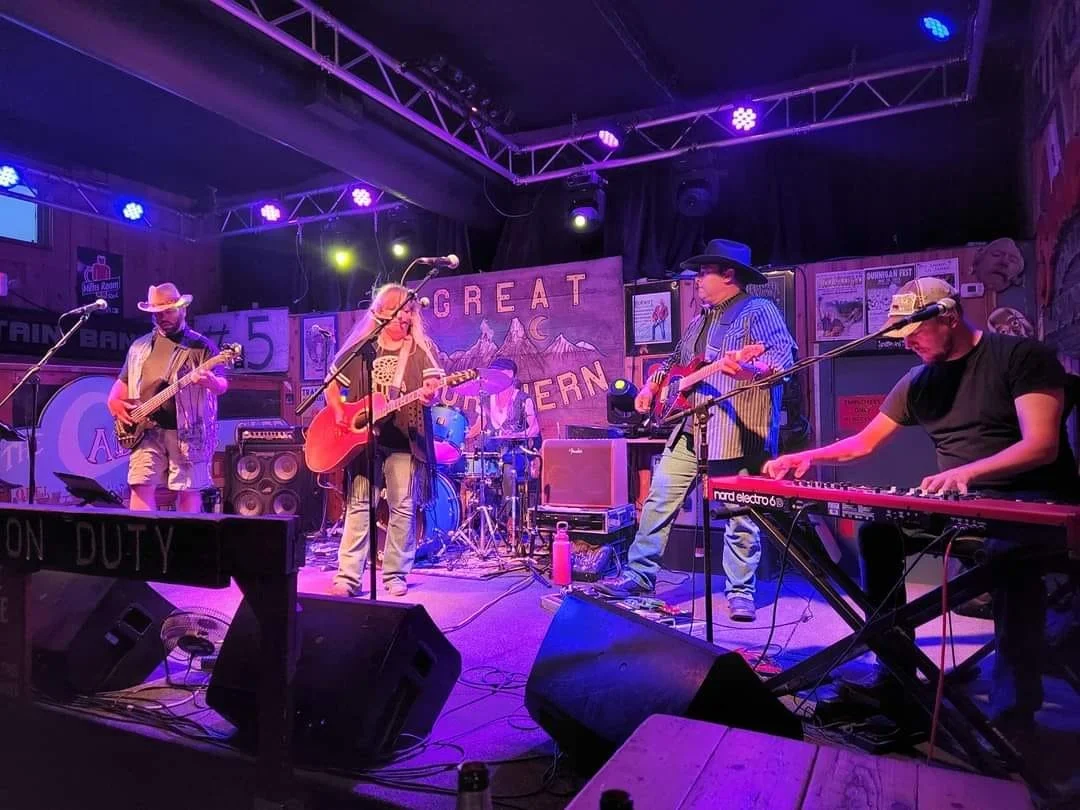 Shauney &amp; the Fisher River Band
