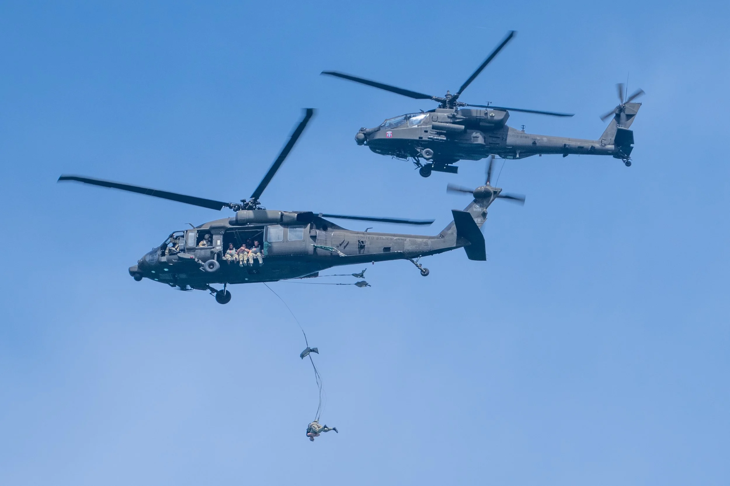 MiaAirShowjml09889b.jpg