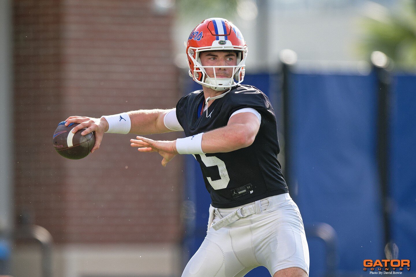 Photos of the @gatorsfb offense from the first three days of spring practice! They are looking really good out there! Defense photos coming in a second post. #gatorsfootball #gators #springfootball #universityofflorida #gainesville