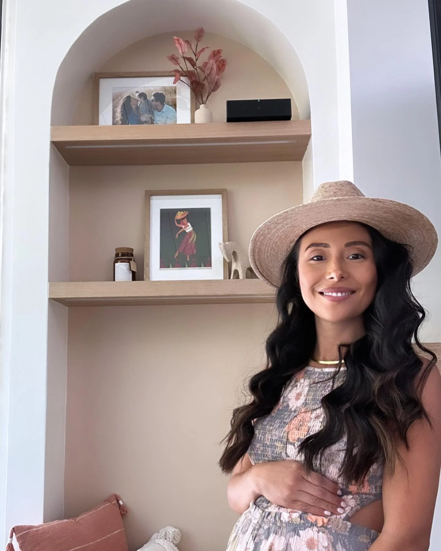 Happy Friday!  Popping on to re-introduce myself and to share an exciting business offering. 📆📌📎

If you&rsquo;ve been following along for a while, you know me. If you are new here, I&rsquo;m Jenn 👋🏽 I&rsquo;m a self-taught interior Decorator an