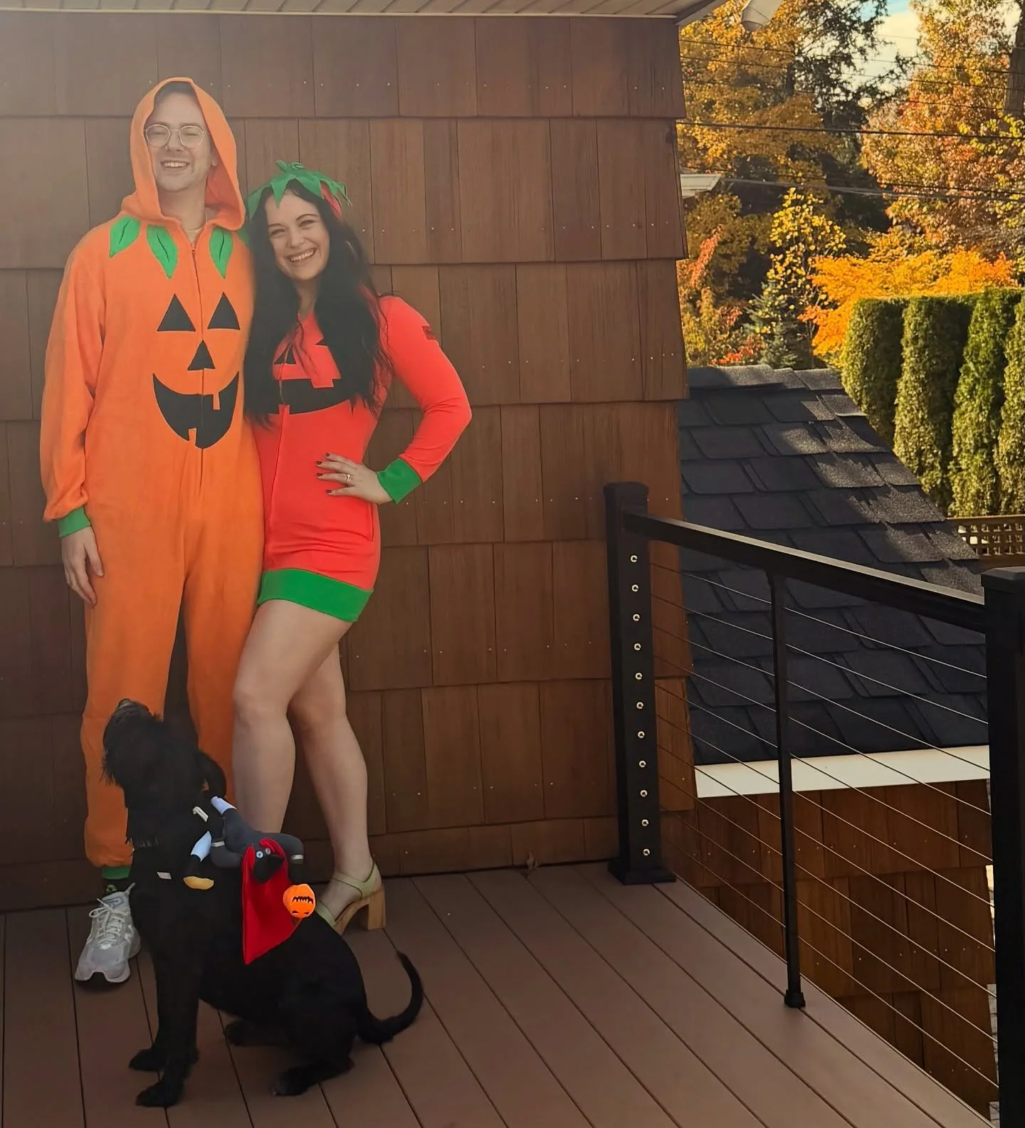in honor of sleepy hollow the musical, ralphie wanted to dress up as the headless horseman for halloween! so of course, as the good parents that we are, greg and i dressed up as his pumpkin minions! happy spooky ooky halloween!🧡🎃👻🖤