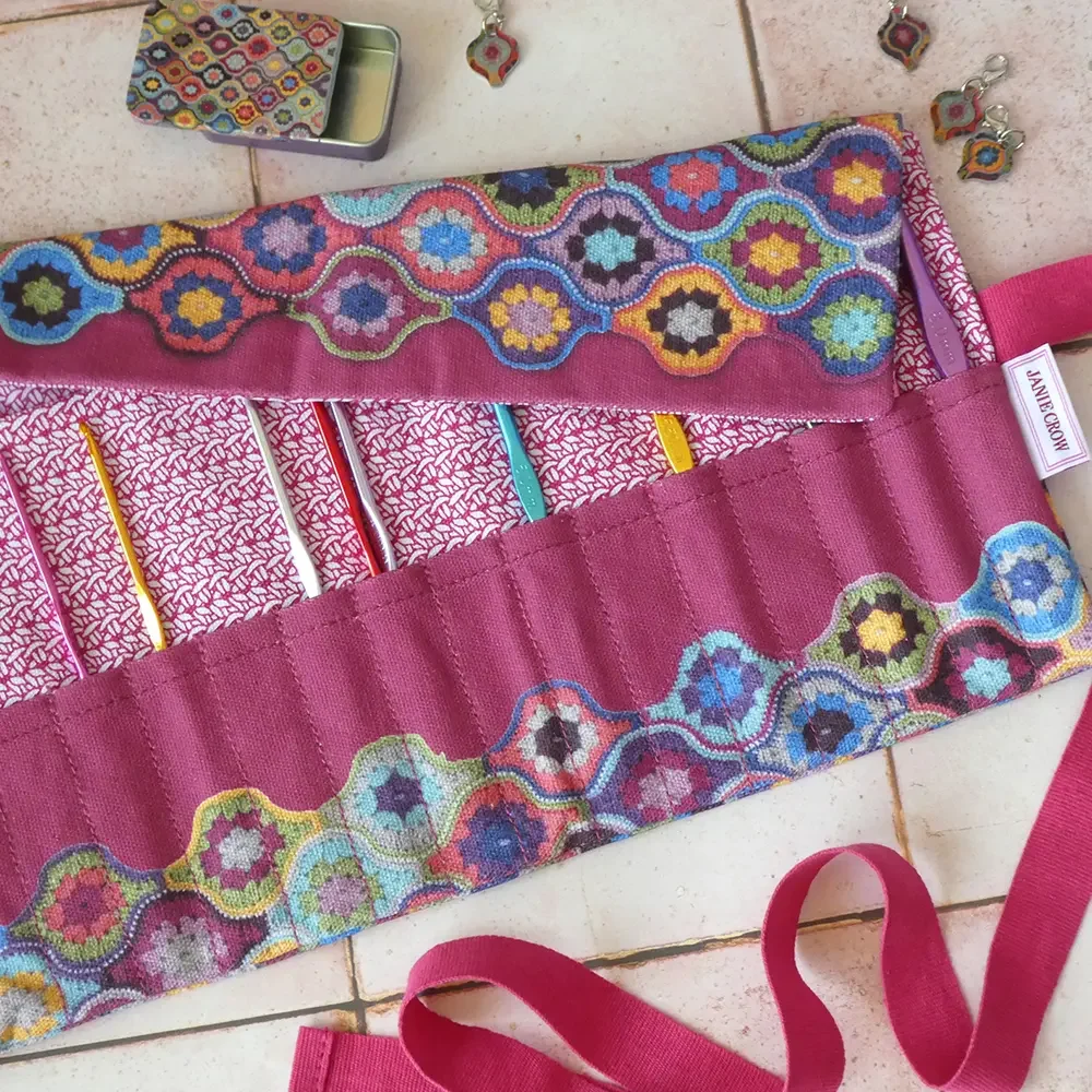 Janie Crow and Emma Ball - Crochet Hook Wrap (New - Mystical Lantern)