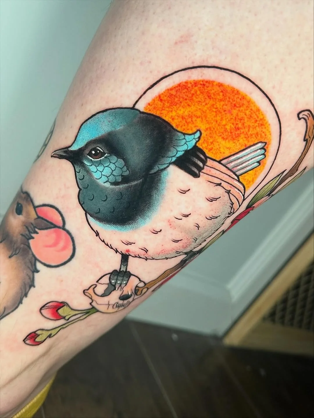 Bird tattoo by resident artist @lexiwtattoos
&bull;
Cute little birdie for my awesome client!
Done @folkloretattoocompany 
@kingpintattoosupply 
@crybabytattooproducts 
@fkirons 
@eternalink 
@heliostattoo 
&bull;
&bull;
&bull;
&bull;
#tattoo #neotra