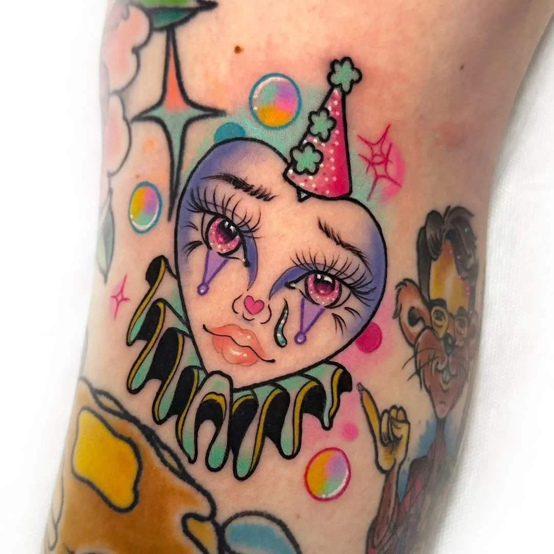 Clown crying heart tattoo by resident artist @kurrstradamus
&bull;
Crying hearts forever🤡💔
@folkloretattoocompany #clowncore #cryingheart #bertgrimm #colortattoo #dallastattooartist #kawaii #dfw #dallas #dfwtattoos #glittertattoo #girlytattoos
