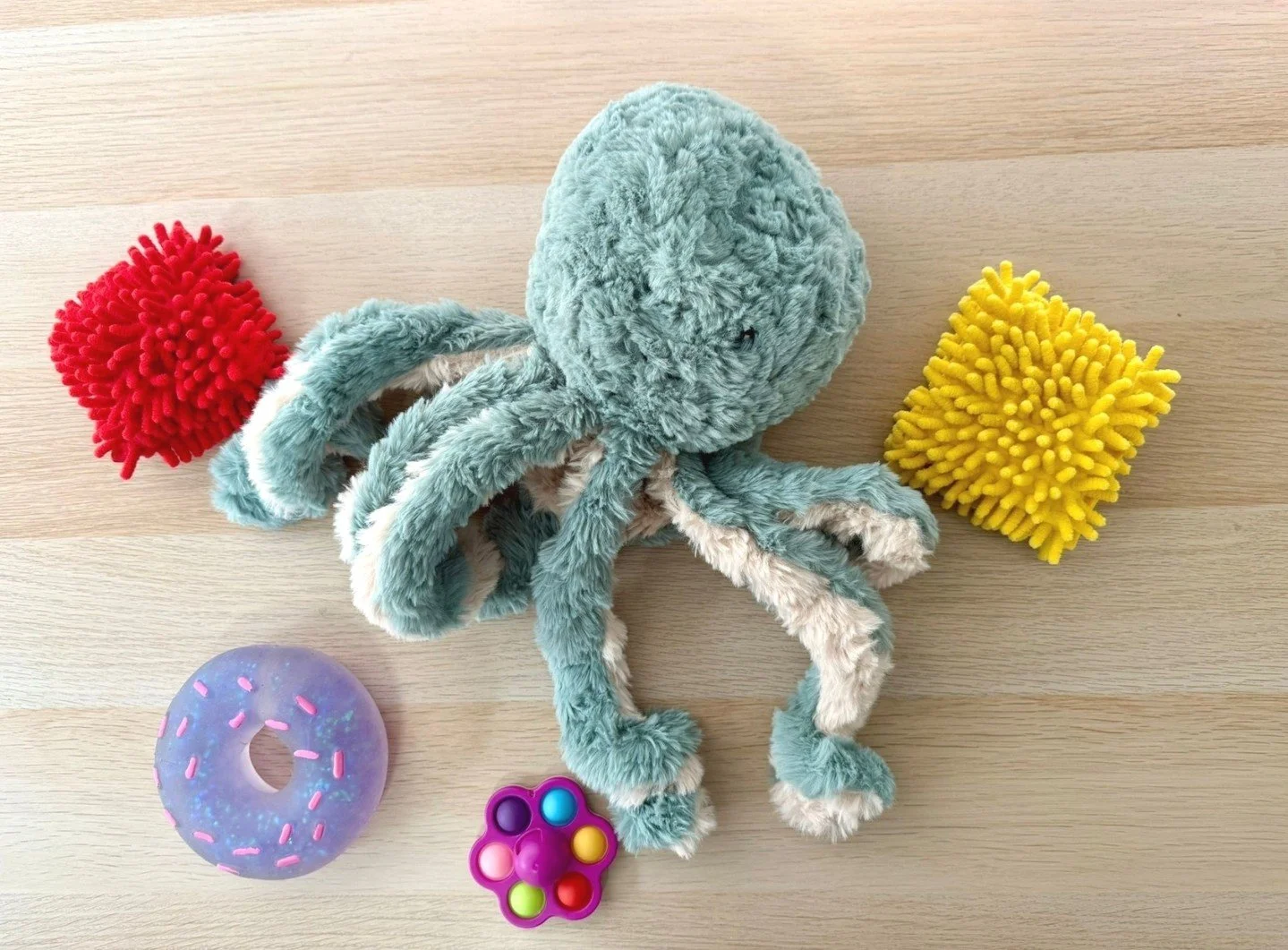 At Better Together, we value the power of sensory-friendly spaces in supporting our clients.
For many people with ADHD, movement and play like jumping, crawling, or exploring different textures can be an important way to learn about their sensory nee
