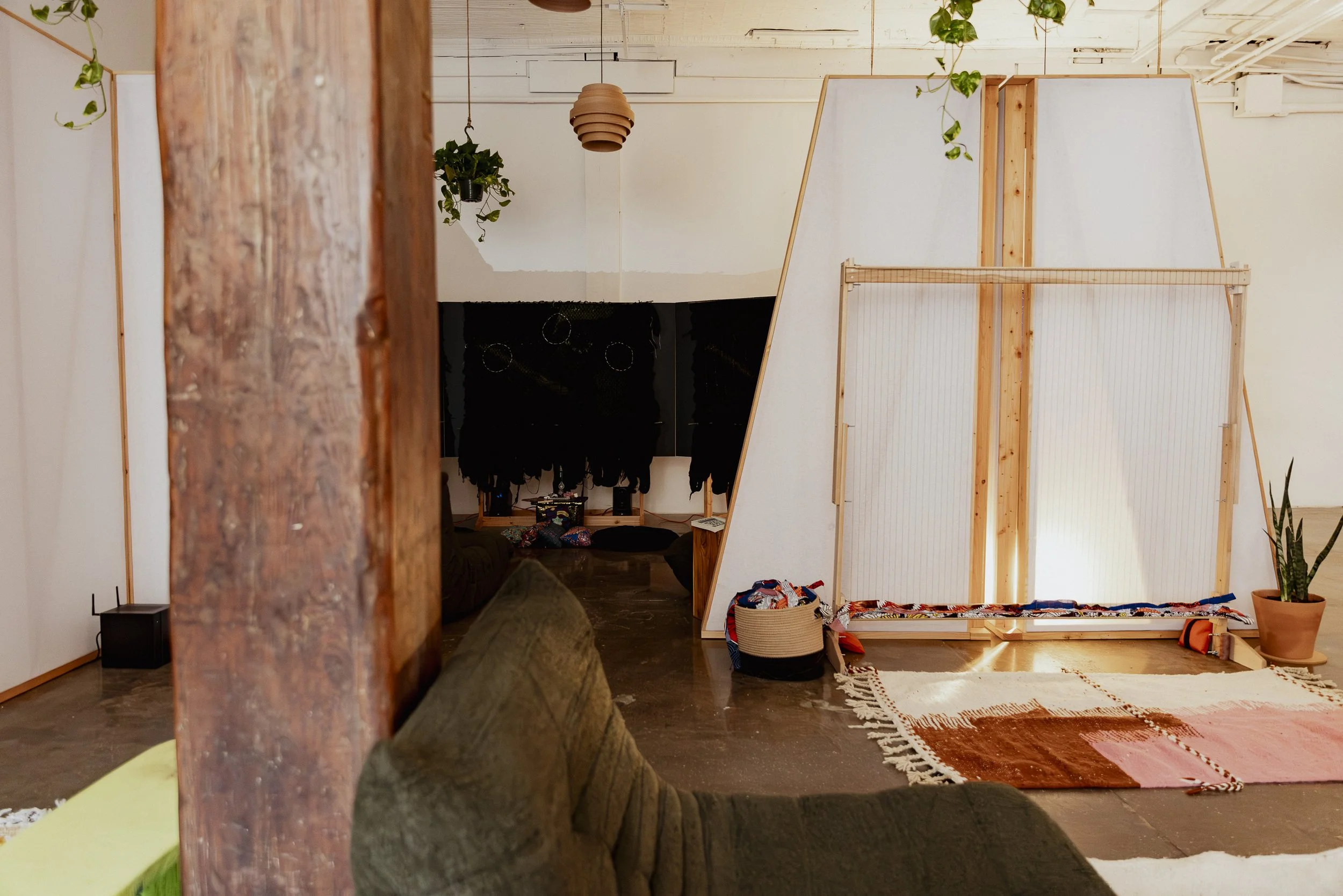 Loom_2025_AlishaB.Wormsley_Photo_LailaAnnmarieStevens_IntelligentMischief_FuturesofRepair_07-24.25.2025-050.jpg