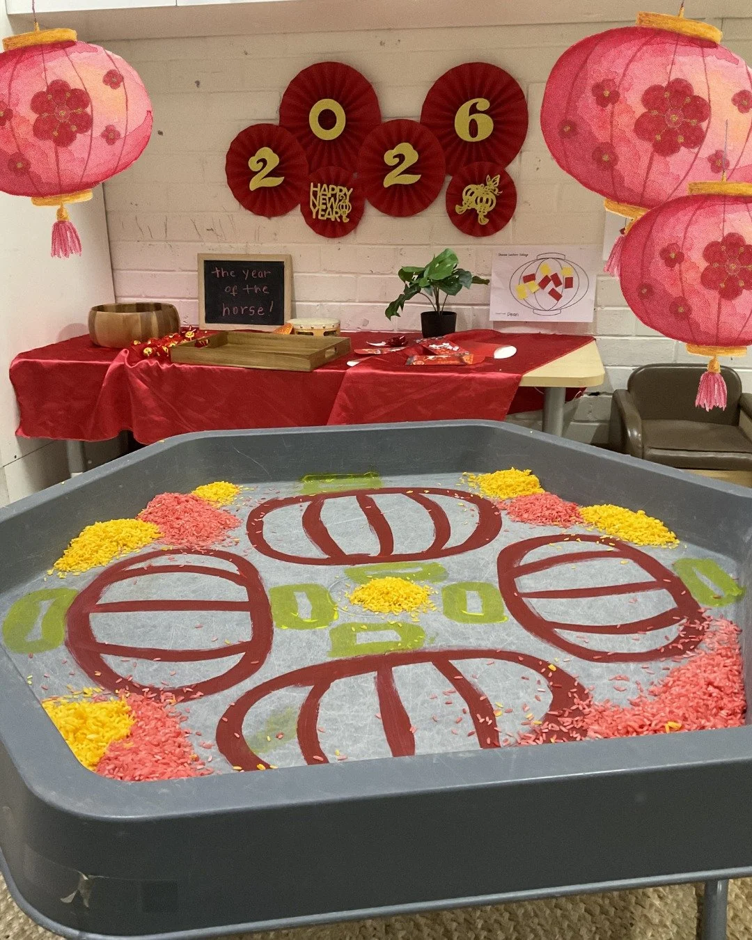 Wishing all our families a joyful Lunar New Year 🧧✨ Across the centre, the children have been celebrating through meaningful and hands-on experiences, enriched by our wonderful families who shared traditional lanterns, recipes, decorative fans, and 