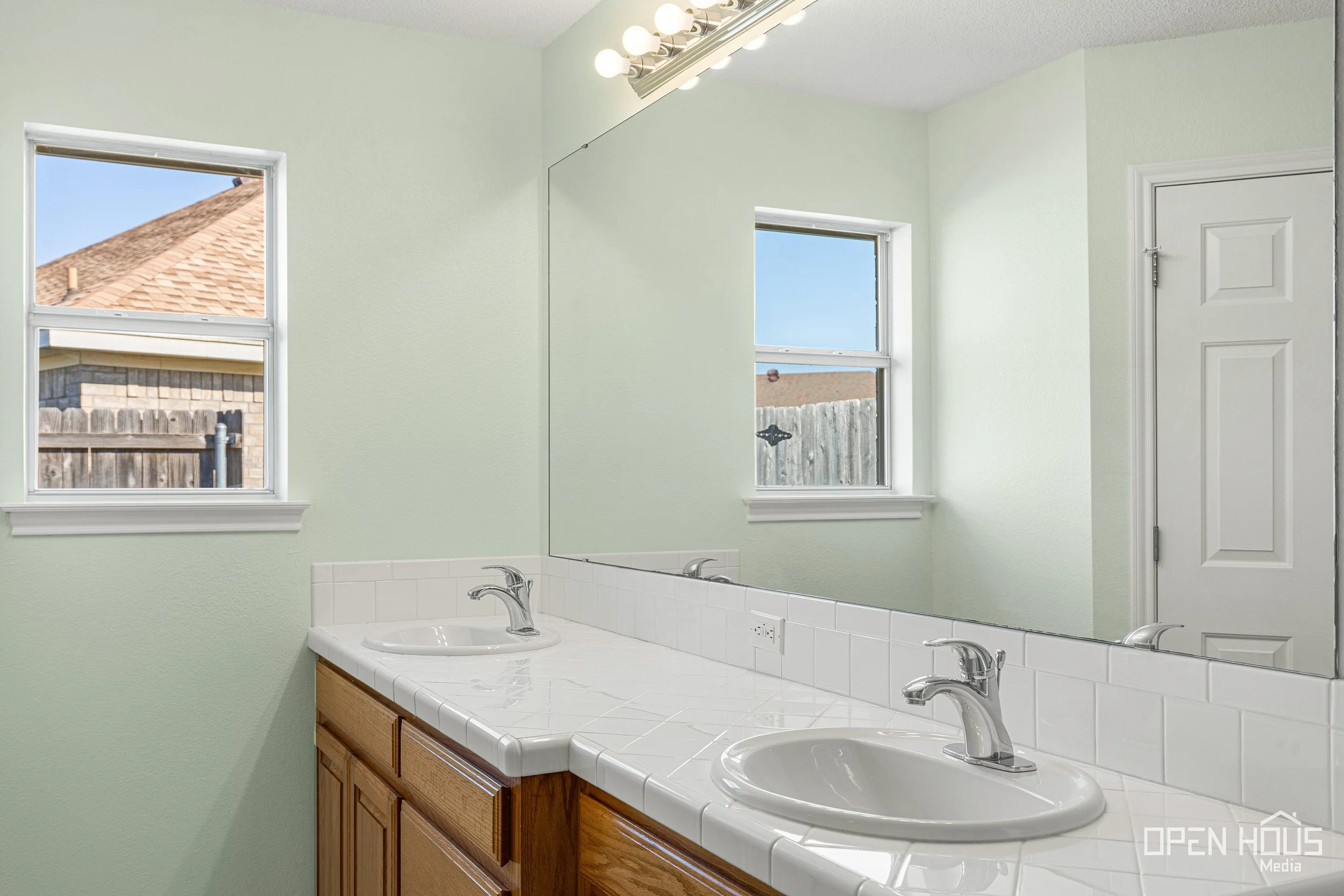 5448 Flo - MLS-19.jpg