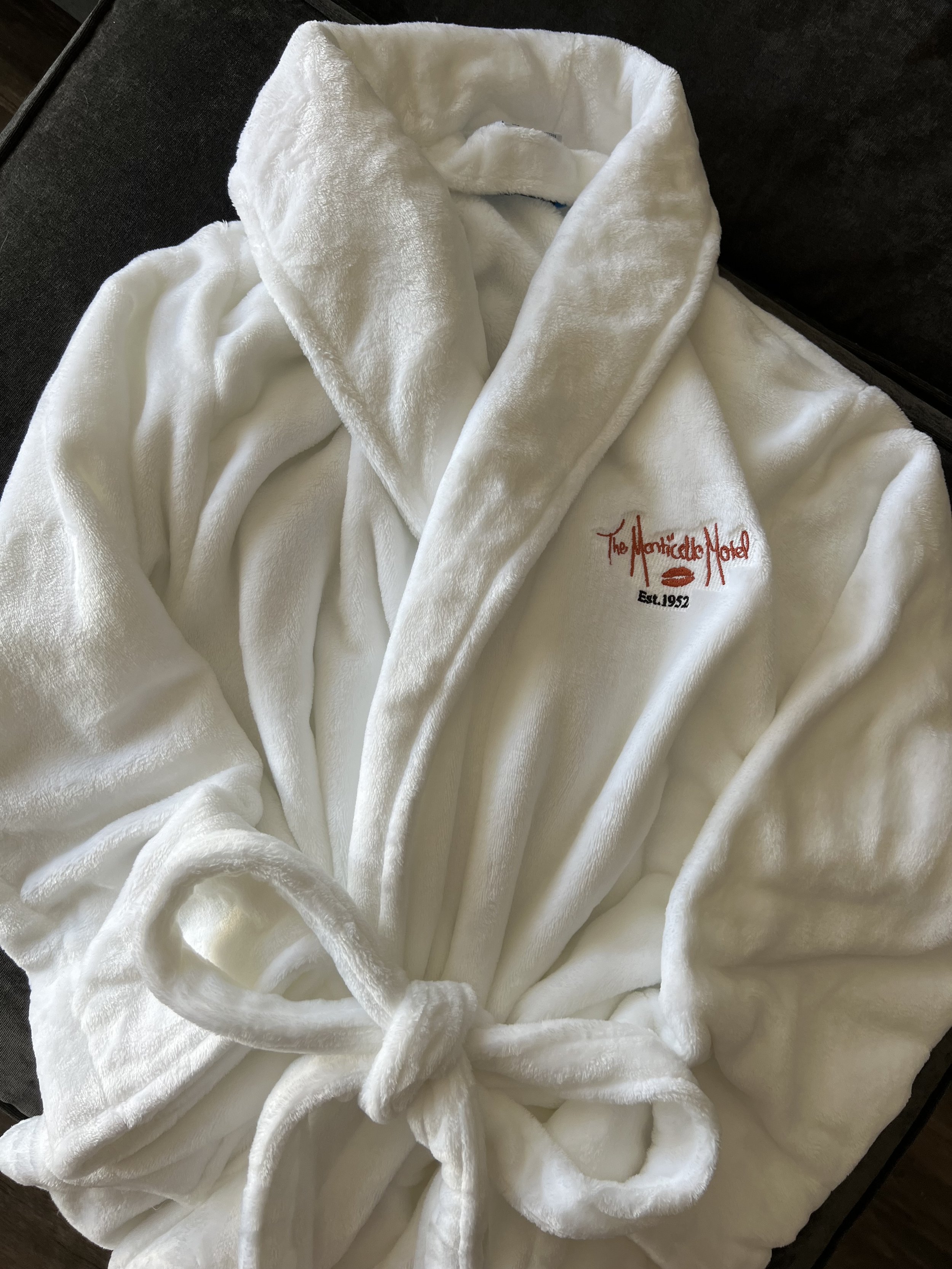 Lipstick Kiss Embroidered Robe