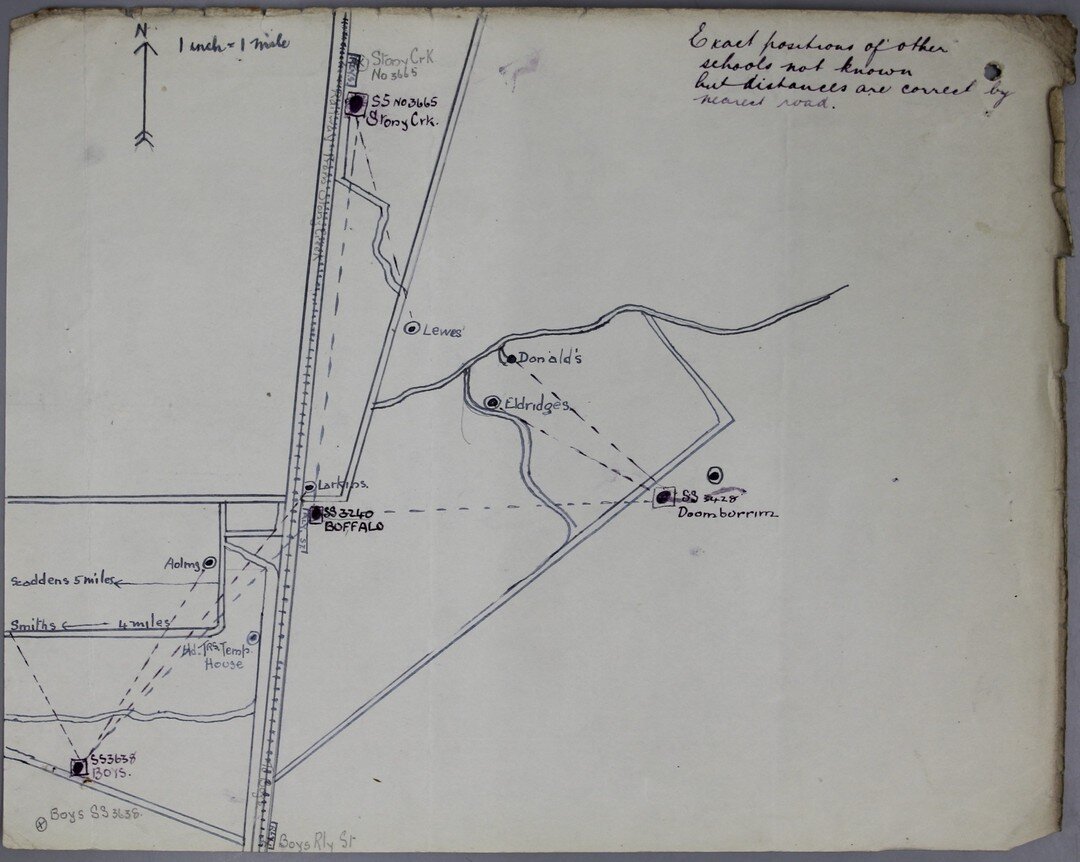 Map showing Buffalo No. 3240; nearby schools and families, c. 1915

 #schoolhistory #familyhistory #prov #victoria