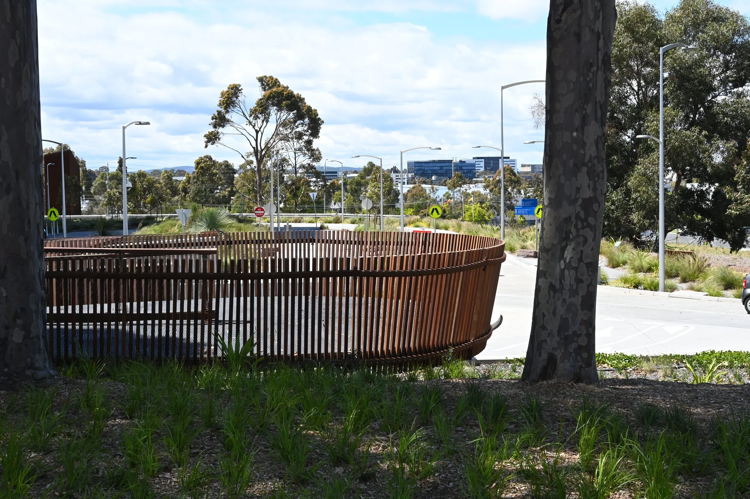 Victorian Heart Hospital (VHH) Sports Walk Link-11-GLAS.JPG