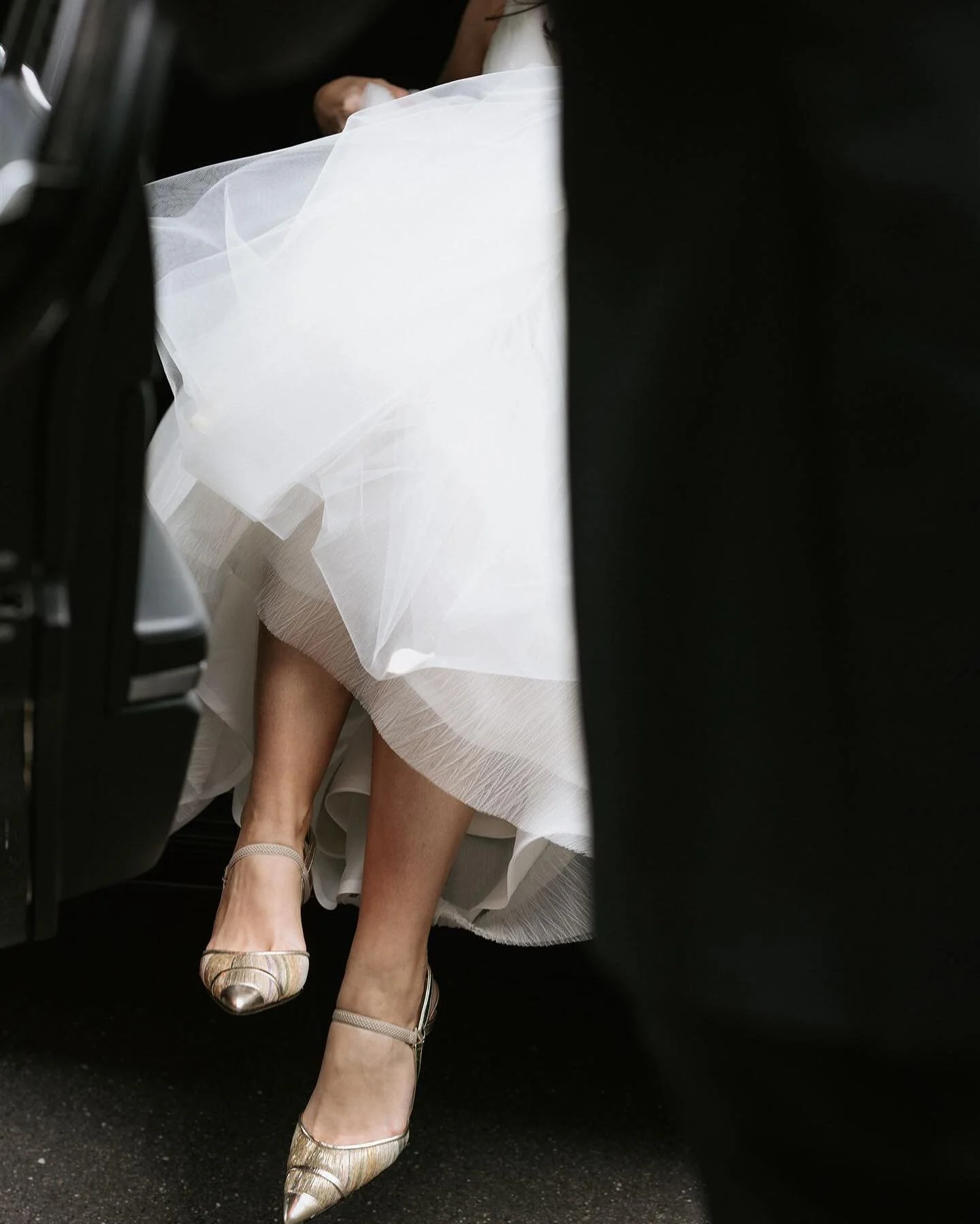There&rsquo;s something so dreamy and whimsical about layers 🤍 
Huge congratulations to Lou and Matt, captured by the talented @leileiclaveyphotography 

Photographer: @Leileiclaveyphotography
Venue: @Ngvmelbourne
Celebrant: @Meganjordancelebrant
Fl