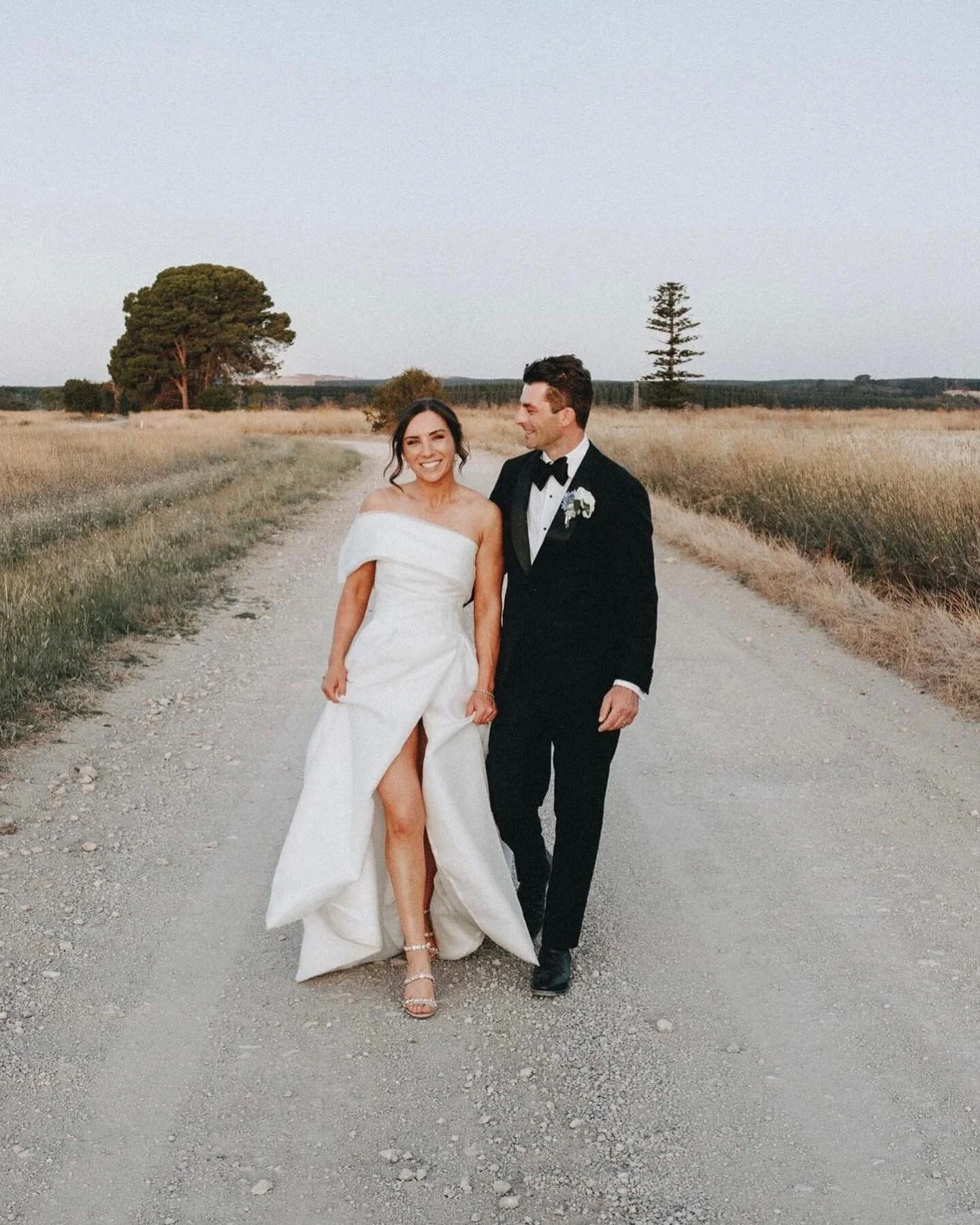 Our stunning g bride, Jane, married her beau in Millicent, SA. How stunning are these photos!
Congratulations Jane and James! ❤️
Photos by @weddingsbybhs