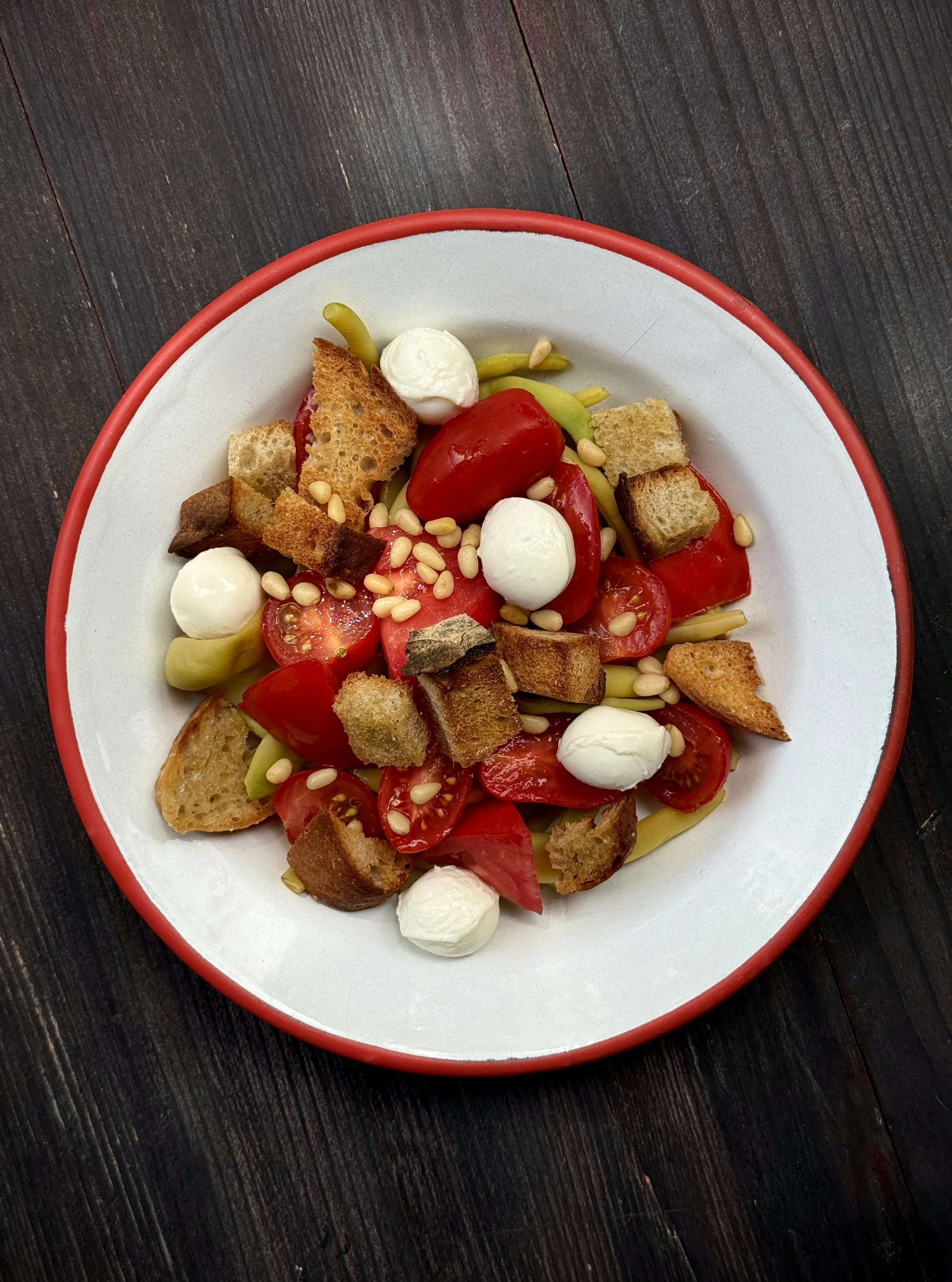 Panzanella With Green Beans And Mozzarella