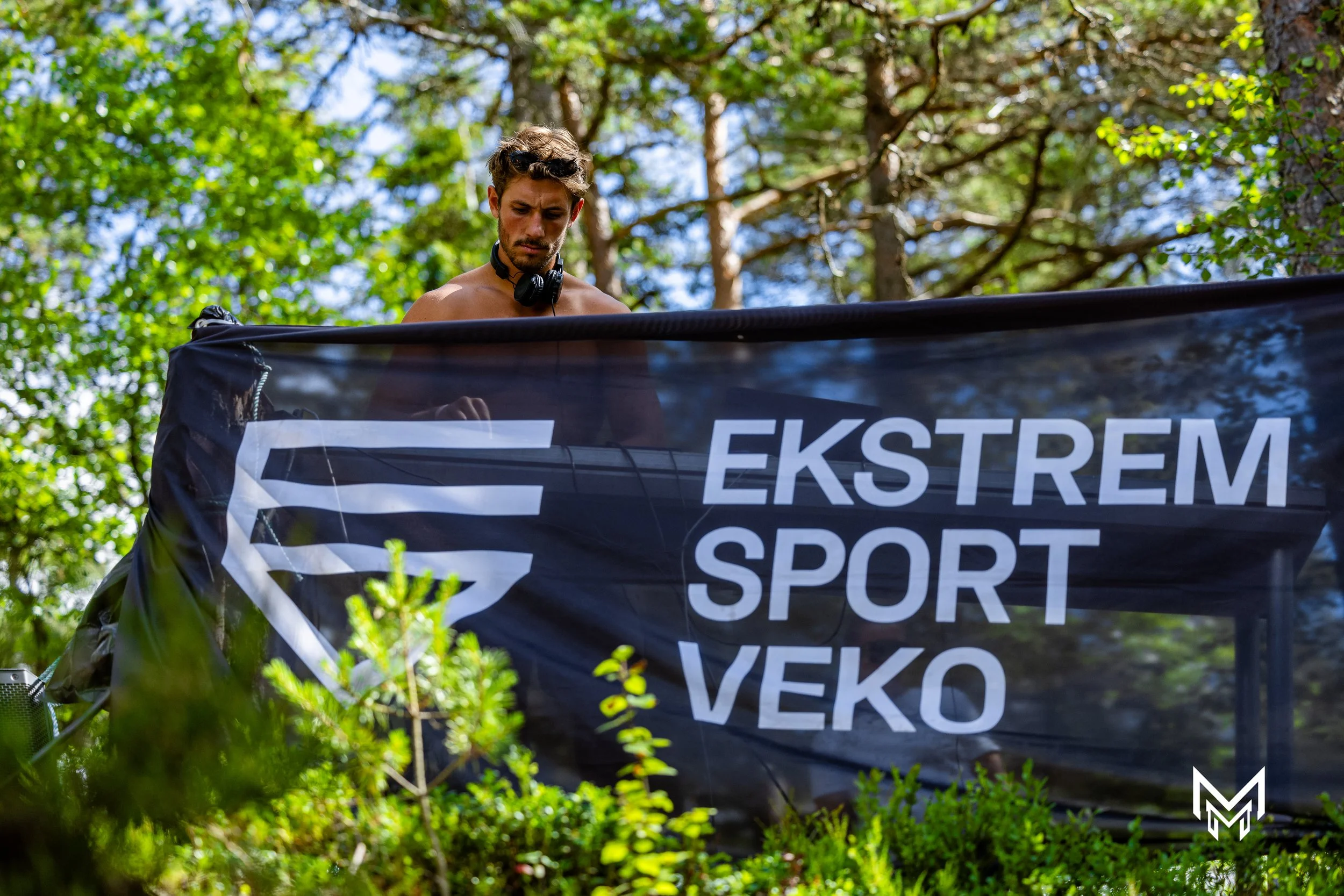 Veko Death Diving-31.jpg
