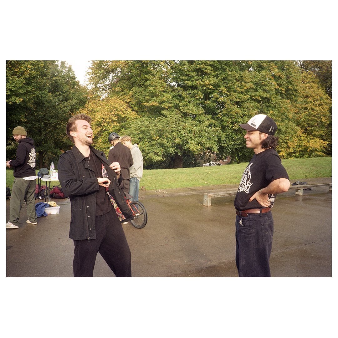 Friends old &amp; new on Gold 200.⁣
⁣
#filmaintdead #olympusxa2 #kodakgold200 #nottinghamskateboarding @skatenottingham