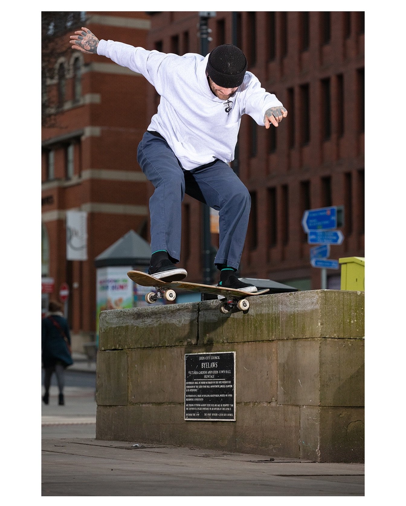 @dankatchi&rsquo;s tall noseslide in Leeds at the start of the year. ⁣
⁣
#skateboardphotography #leedsskateboarding