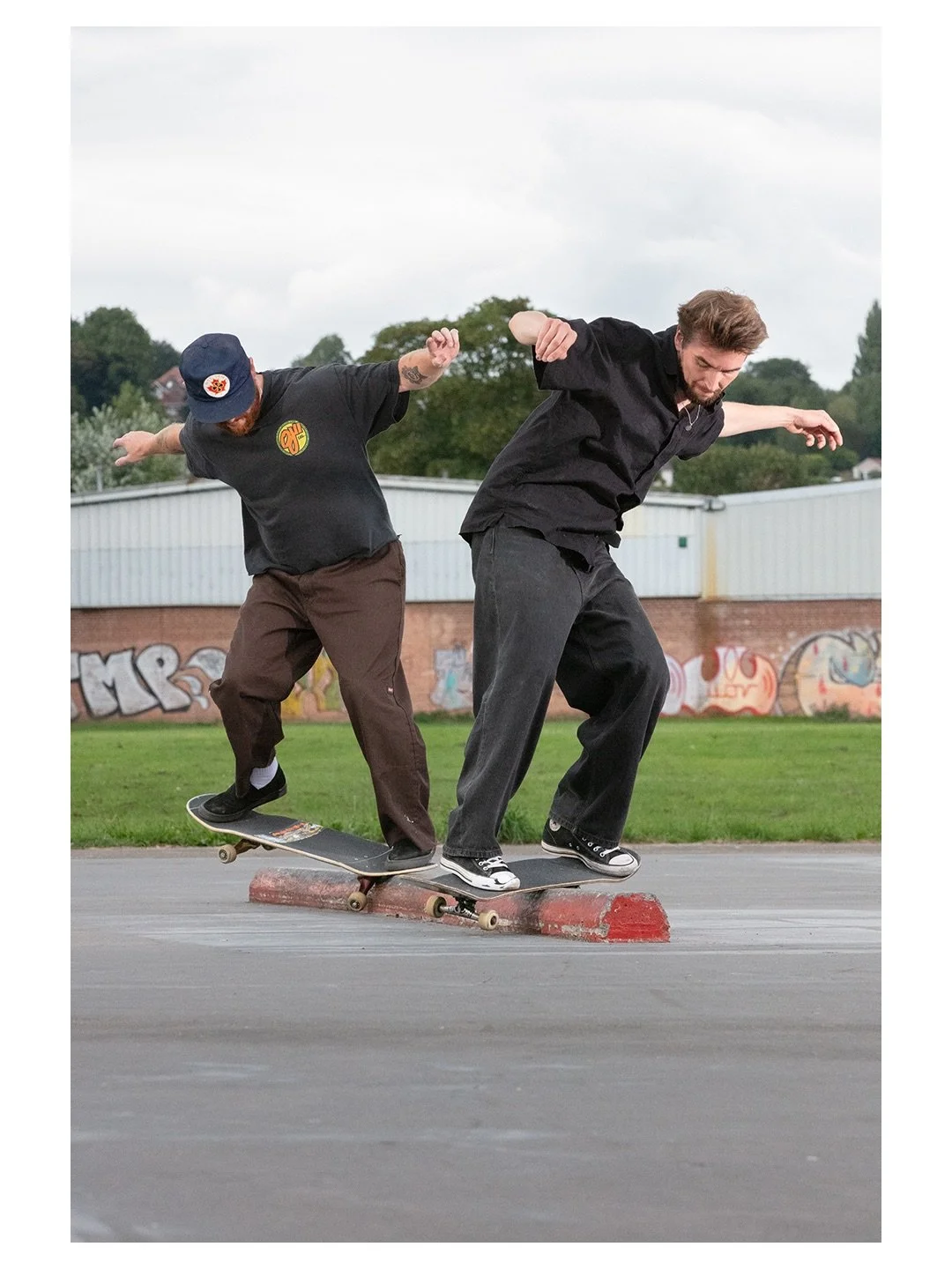 @breezeblocbill &amp; @elliotjamesmaynard doubles, plus Bill&rsquo;s crooked grind tailgrab, at the Joshua Dale skatepark this summer. ⁣
⁣
#skateboardphotography #joshuadaleskatepark #nottinghamskateboarding @skatenottingham