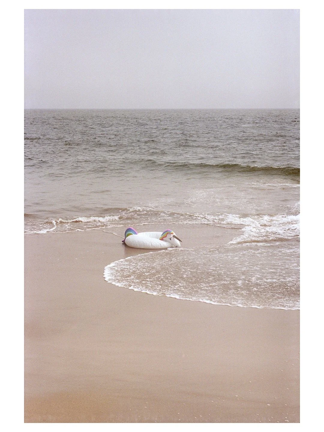 A selection of images from a day in Santa Cruz, 2022. ⁣
⁣
See these and loads more in my new zine and @mtnshop.nottingham exhibition, on Tue - Sat, 11:00 - 17:30, until Sat 13th June. ⁣
⁣
If they&rsquo;re still available, you can also get a 1 of 1 ex