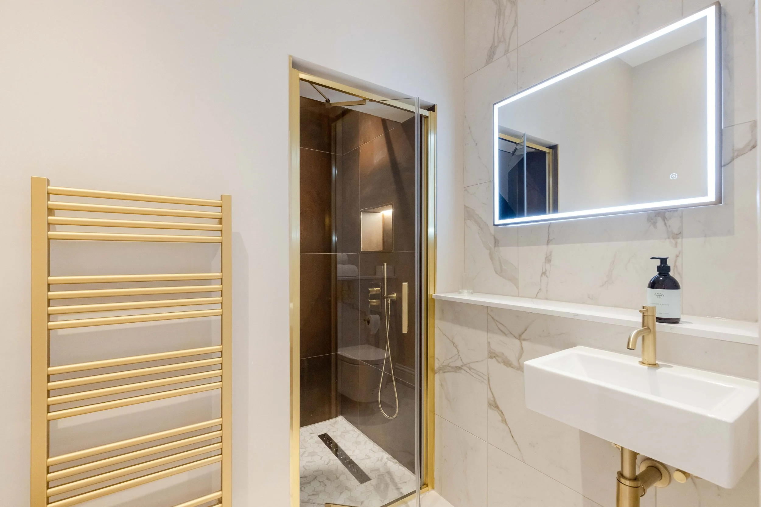 ShowerRoom1.jpg