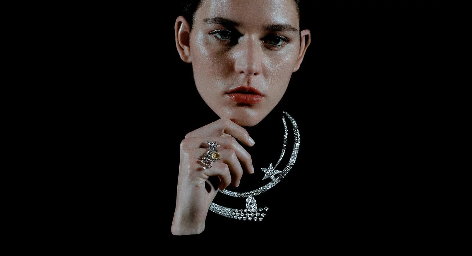 article_page_Chanel-1932-jewellery2.jpeg