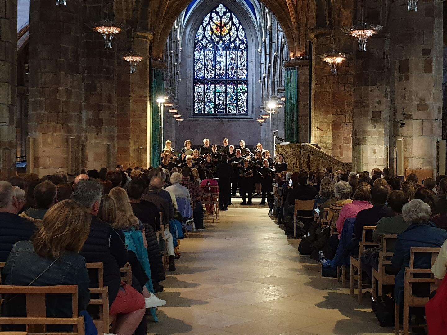 The Mill Creek Chorale from the West Coast finally made it to the UK &amp; Ireland having postponed their tour from 2020. The tour incorporated a sold out concert in Edinburgh raising funds for a local charity along the further performances in Belfas
