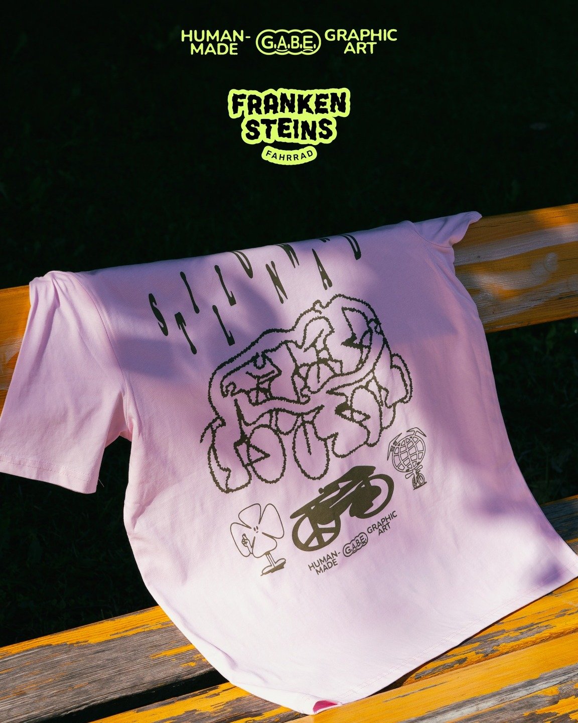 SNEAK A PEEK 👀

some of the artworks available on Friday &amp; Saturday at @atlas.wien 16-21 h

featuring artists
@sskirl 
@rosahirzer 
@jakobderbruder 
@frankensteins_fahrrad @createdbygabe (1. &amp; 4. slide)
@colorsandcritters (2. slide)
@pati.av