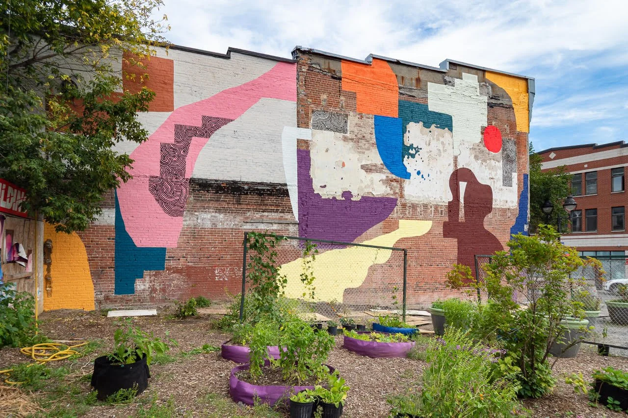 A mural bz MSHL in Montreal, Canada, MU MTL