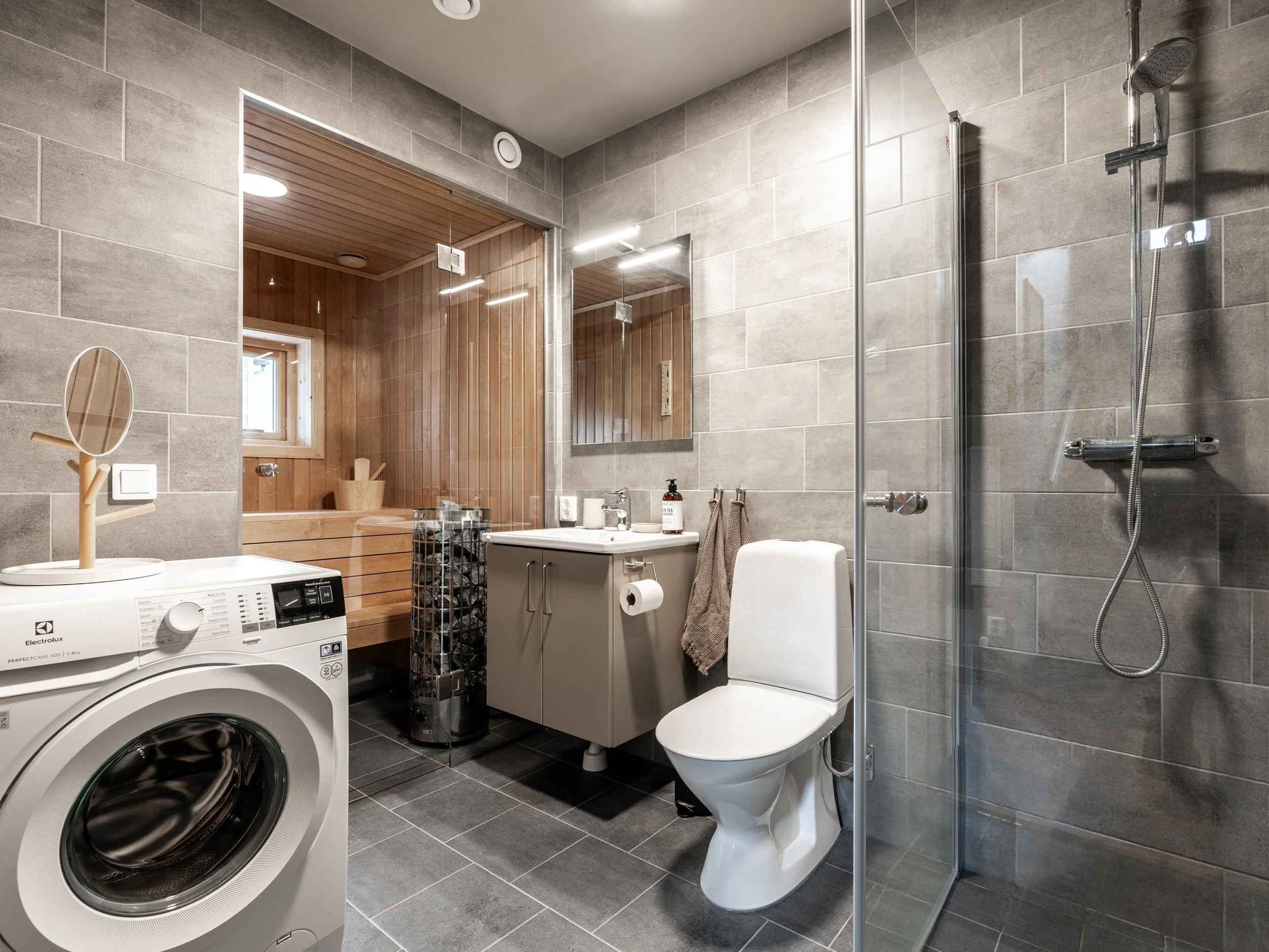 Badrum och bastu JPEG.jpg