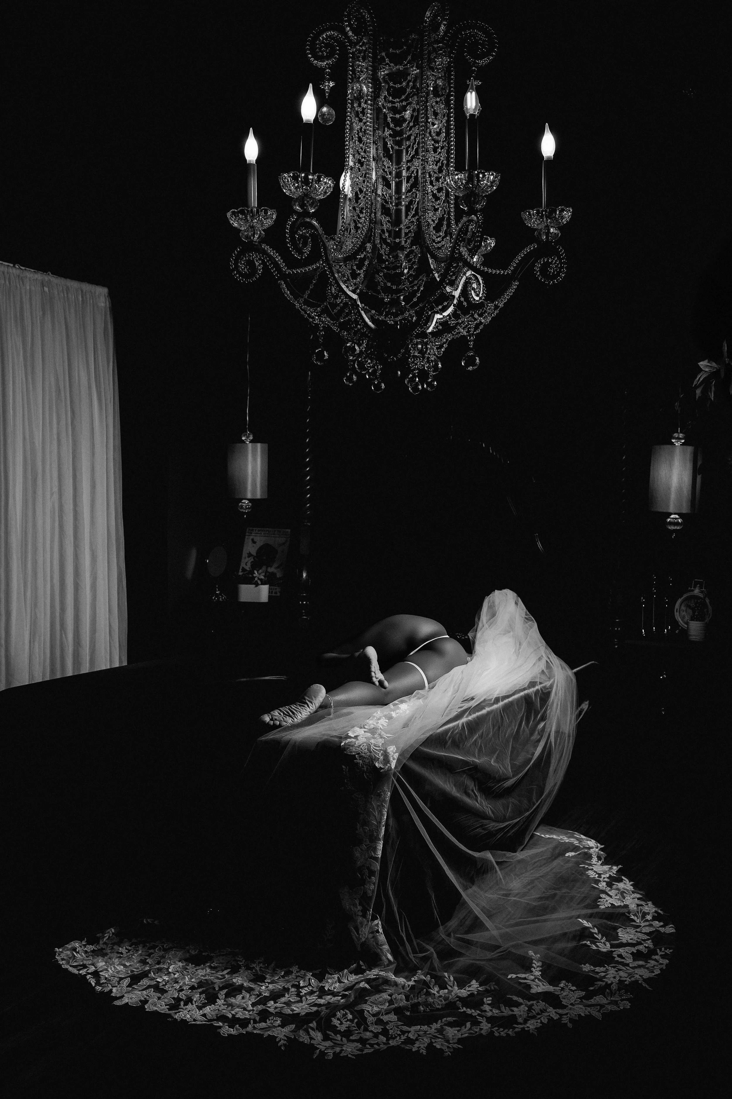 How to Prepare for a Boudoir Photoshoot: 15 Tips for the Best Experience