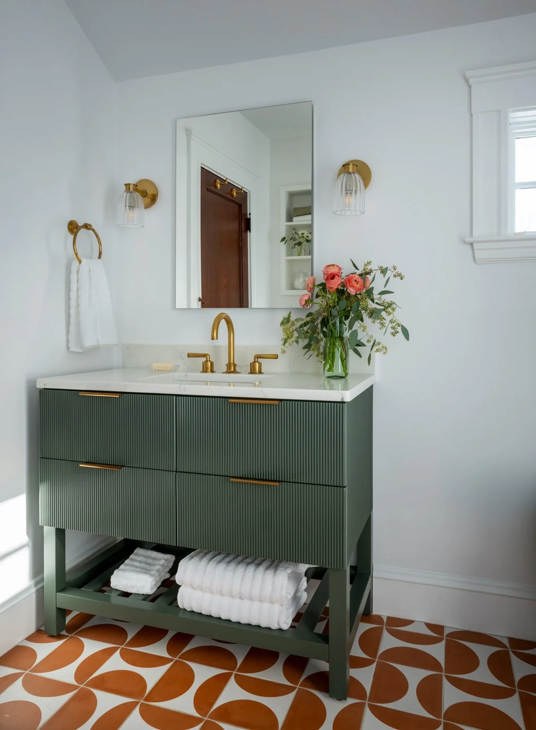 Zephyr and Ore-2.jpg