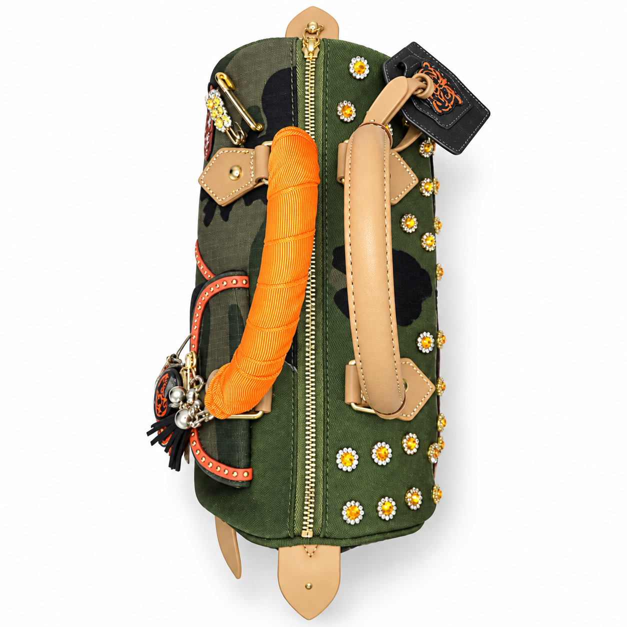 Chicago Bears camouflage handbag detail.png