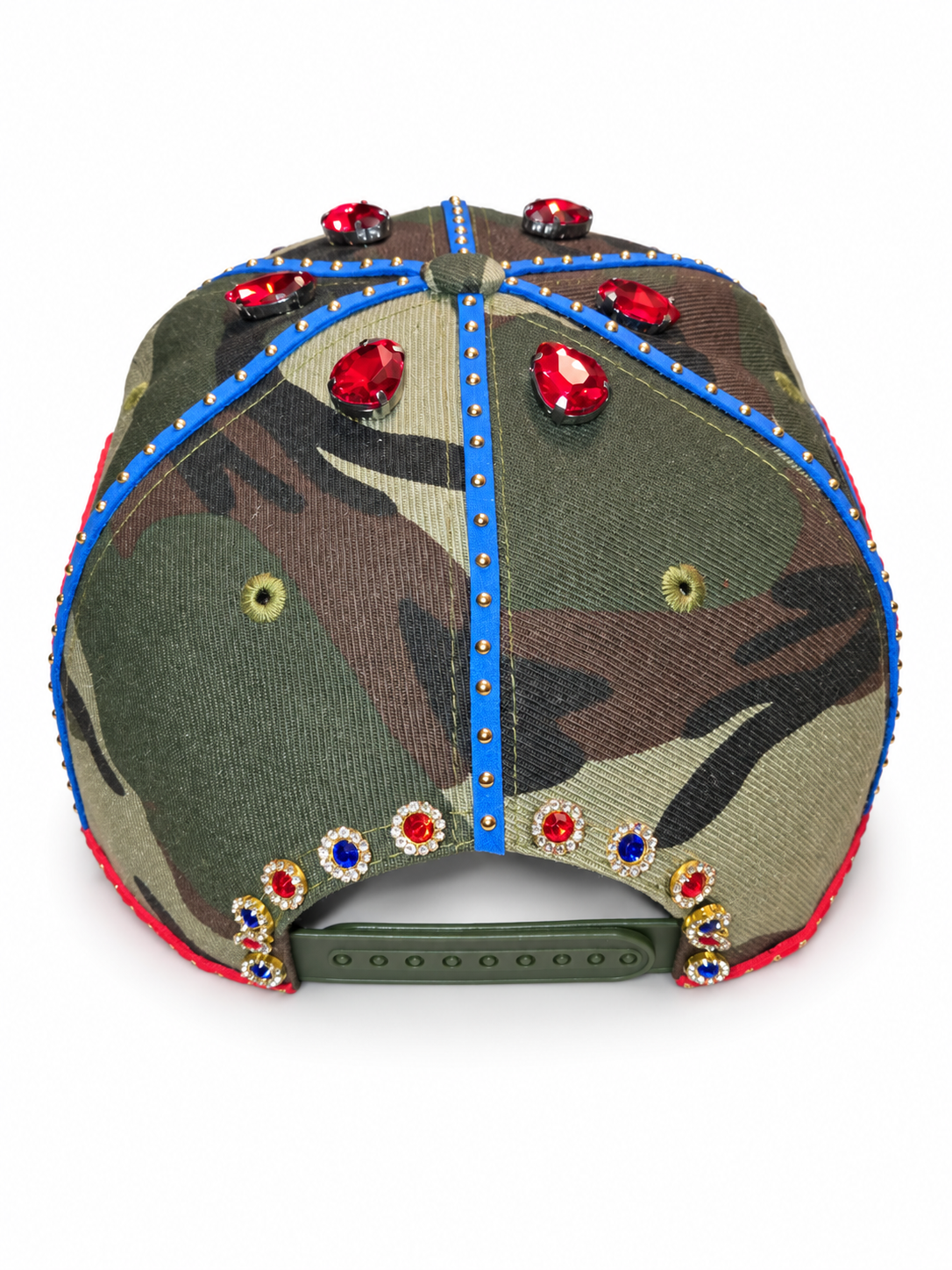 Camouflage cap back view on white.png