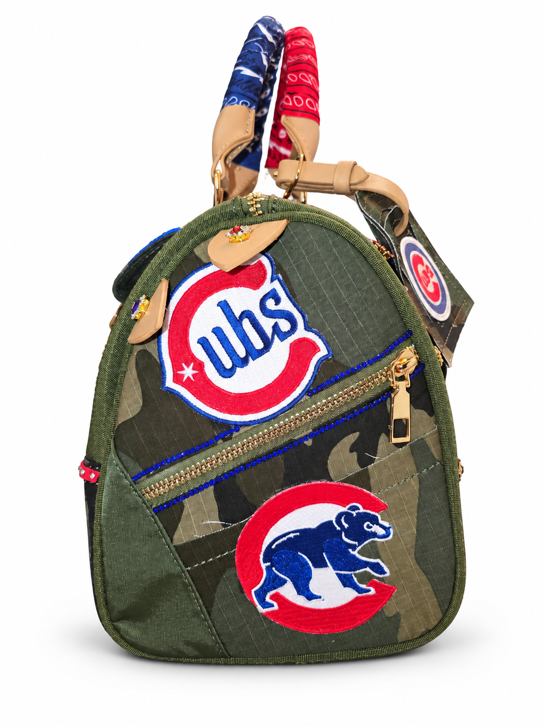 Chicago Cubs camouflage handbag on white.png