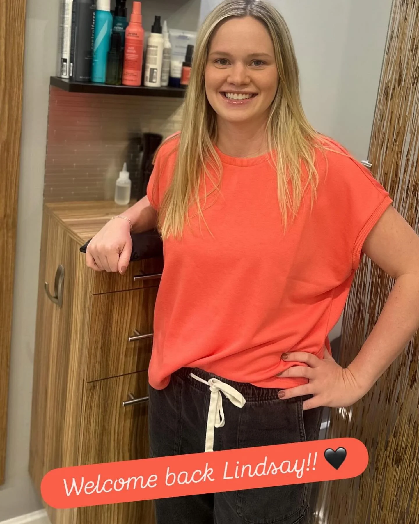 Look who back from maternity leave&hellip;Lindsay!! 🖤 

#salonandspa511 #welcomeback