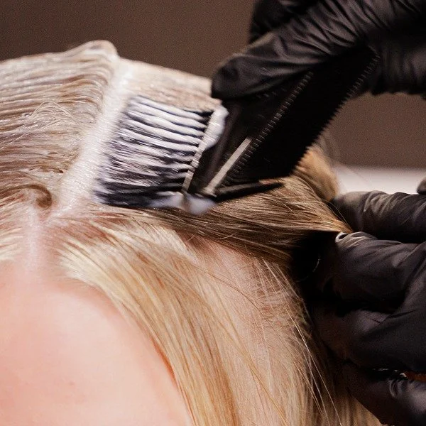 Fresh color, fresh confidence ✨ From root touch-ups to full transformations, we&rsquo;ve got you covered 🎨
 Let our expert artists at Aveda customize your perfect shade and style this season. Call 920.467.3339 or visit salon511.net to find a time th