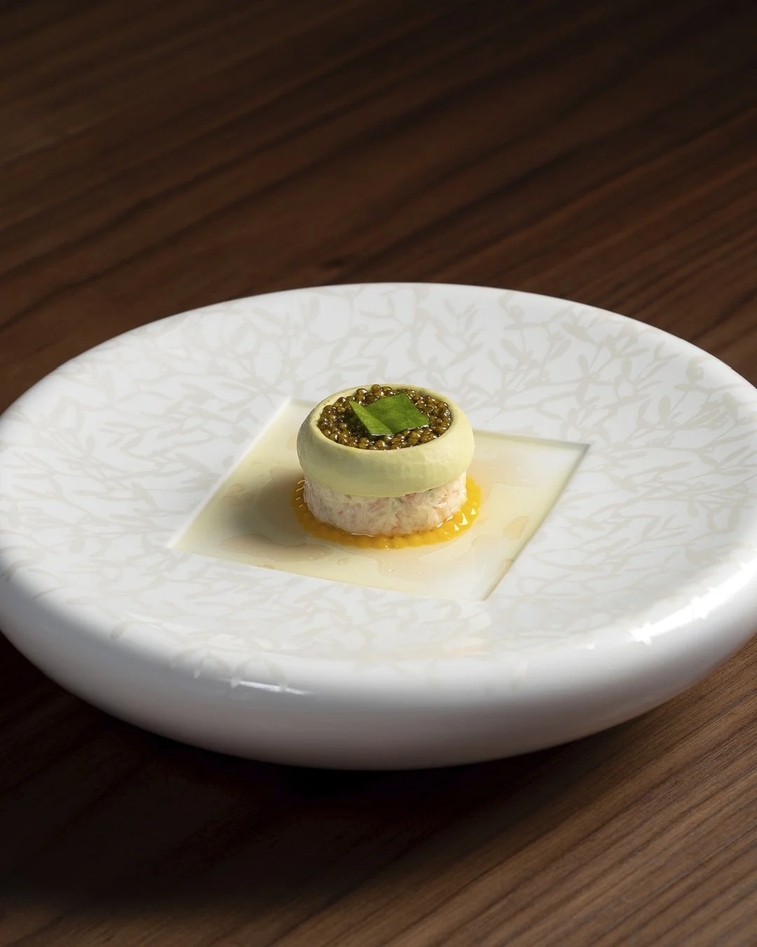 Photographie culinaire réalisée par Paradoxe Studio pour le restaurant gastronomique des Trois Tours en Suisse