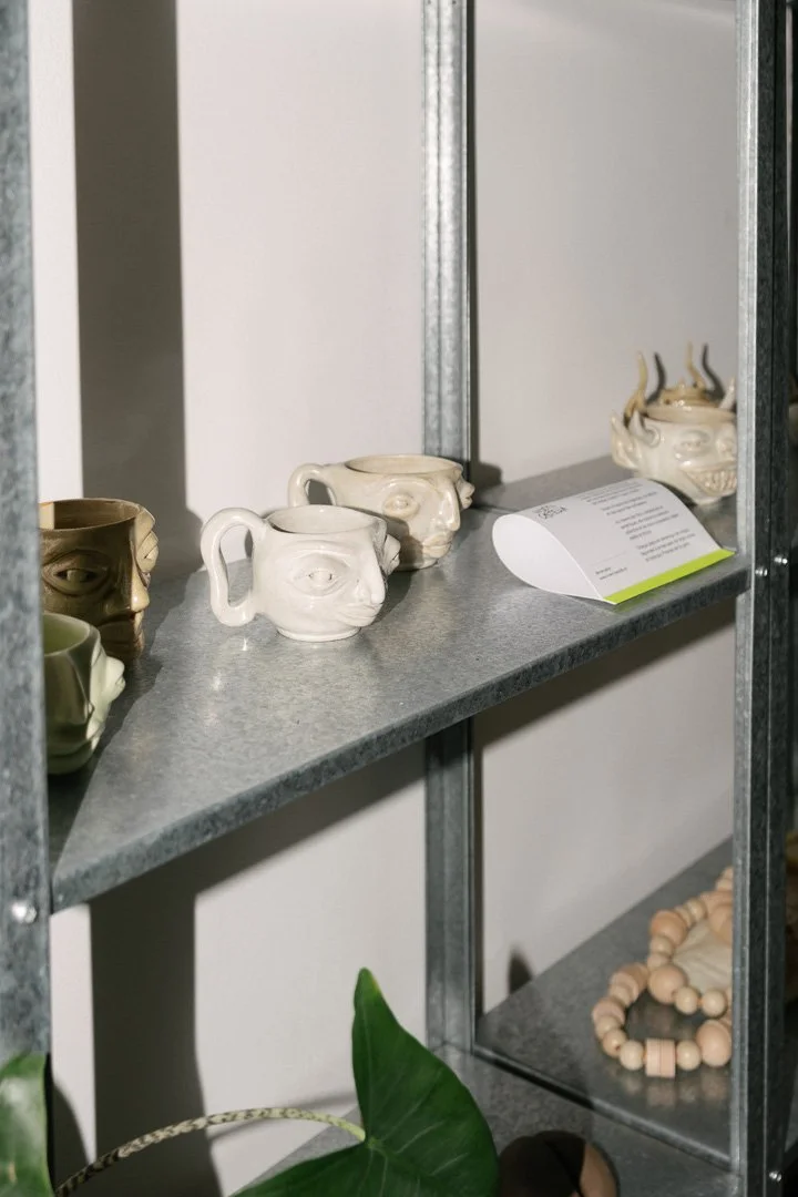 Photos réalisée lors du pop up mode et design suisse à Bulle organisé en collaboration entre Commun et Frousse - Céramiques de Noemi Castella