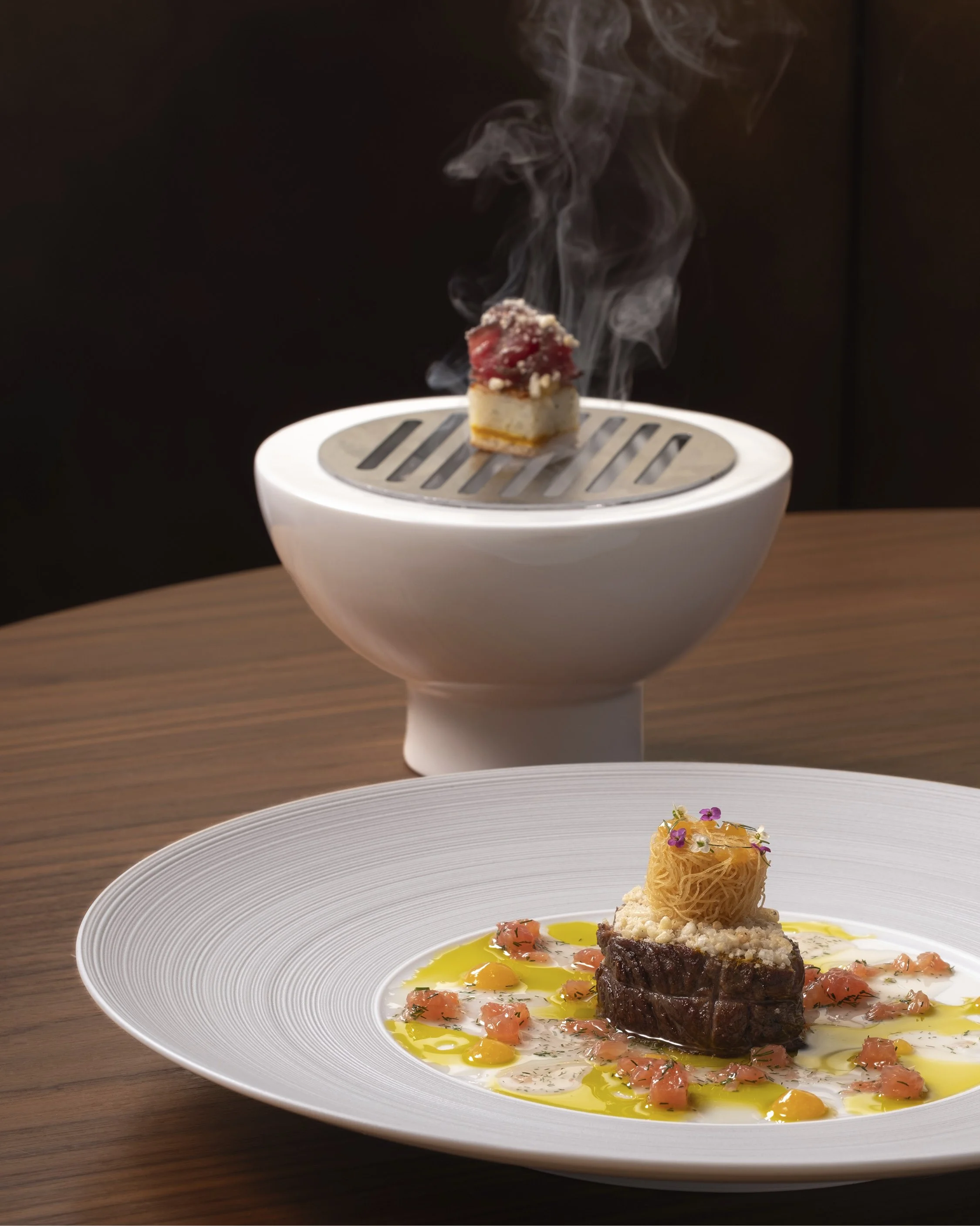 Photographie culinaire réalisée par Paradoxe Studio pour le restaurant gastronomique des Trois Tours en Suisse