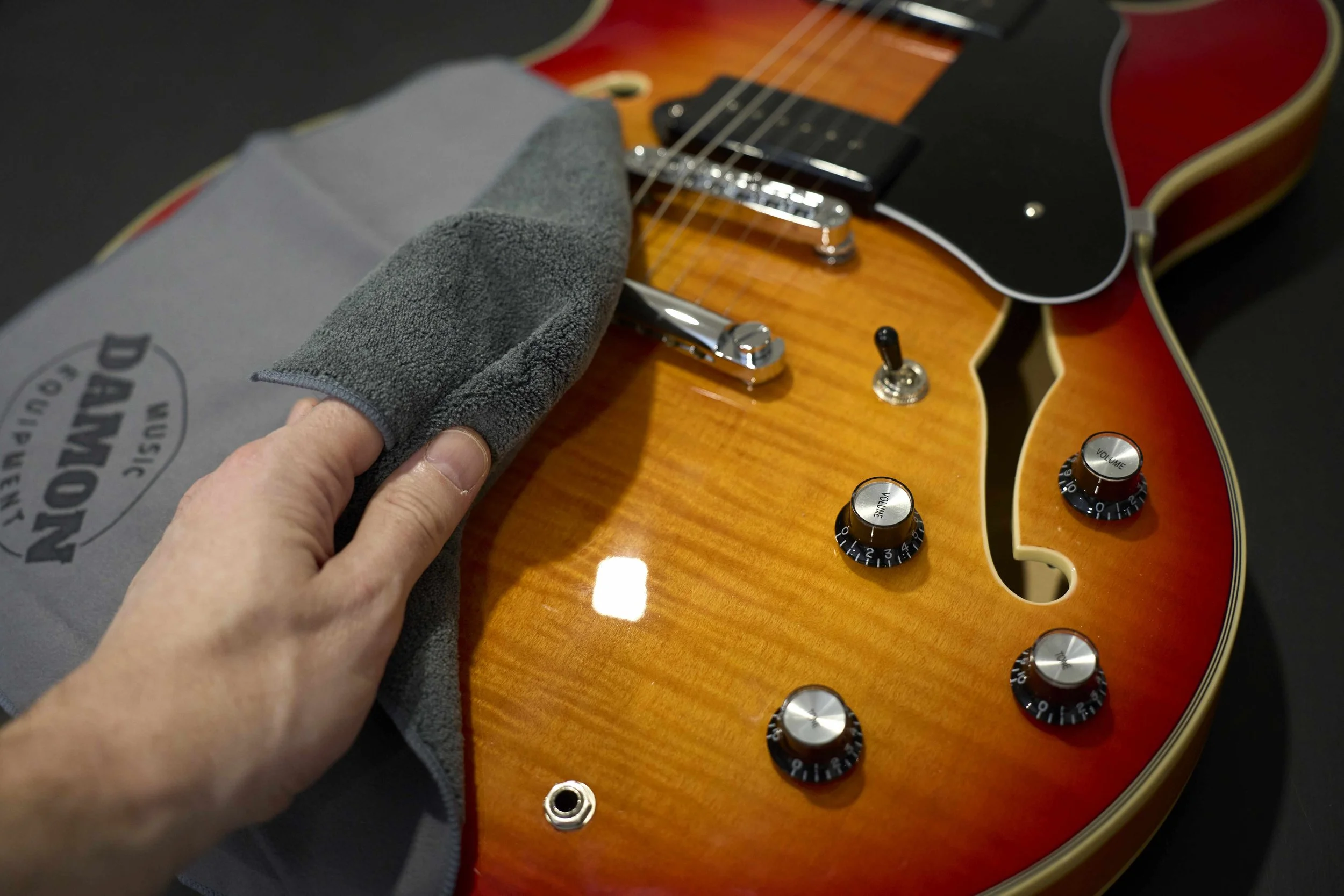 Damon Music Equipment Premium Touch Cloth