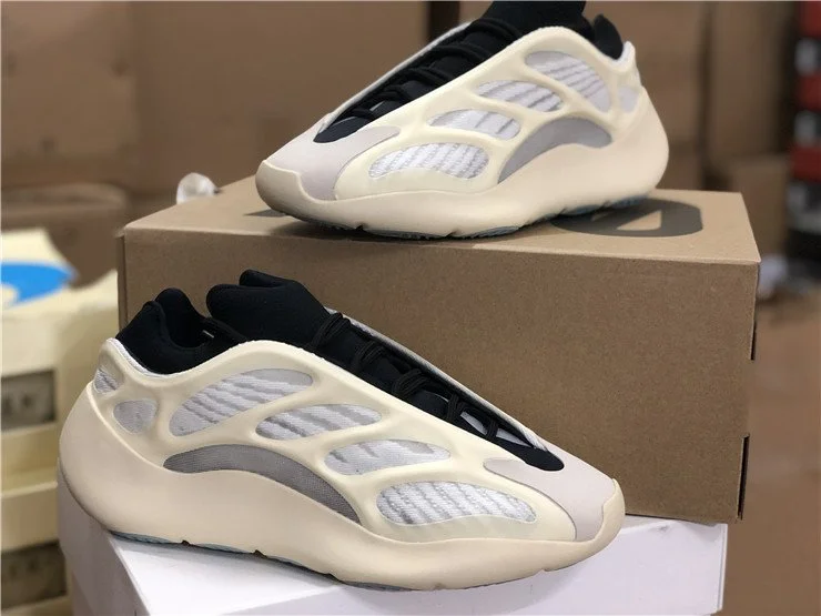 Adidas Yeezy 700 V3Azael Grade School