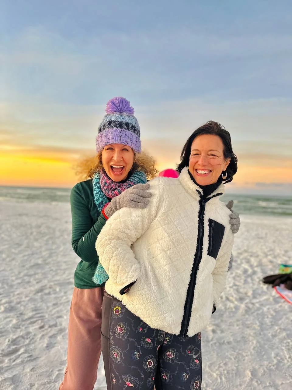 JamieandAnnontheBeach.JPG