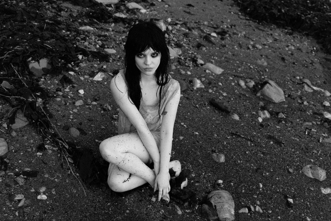 Jason Renaud, Sophie Thatcher, personal editorial