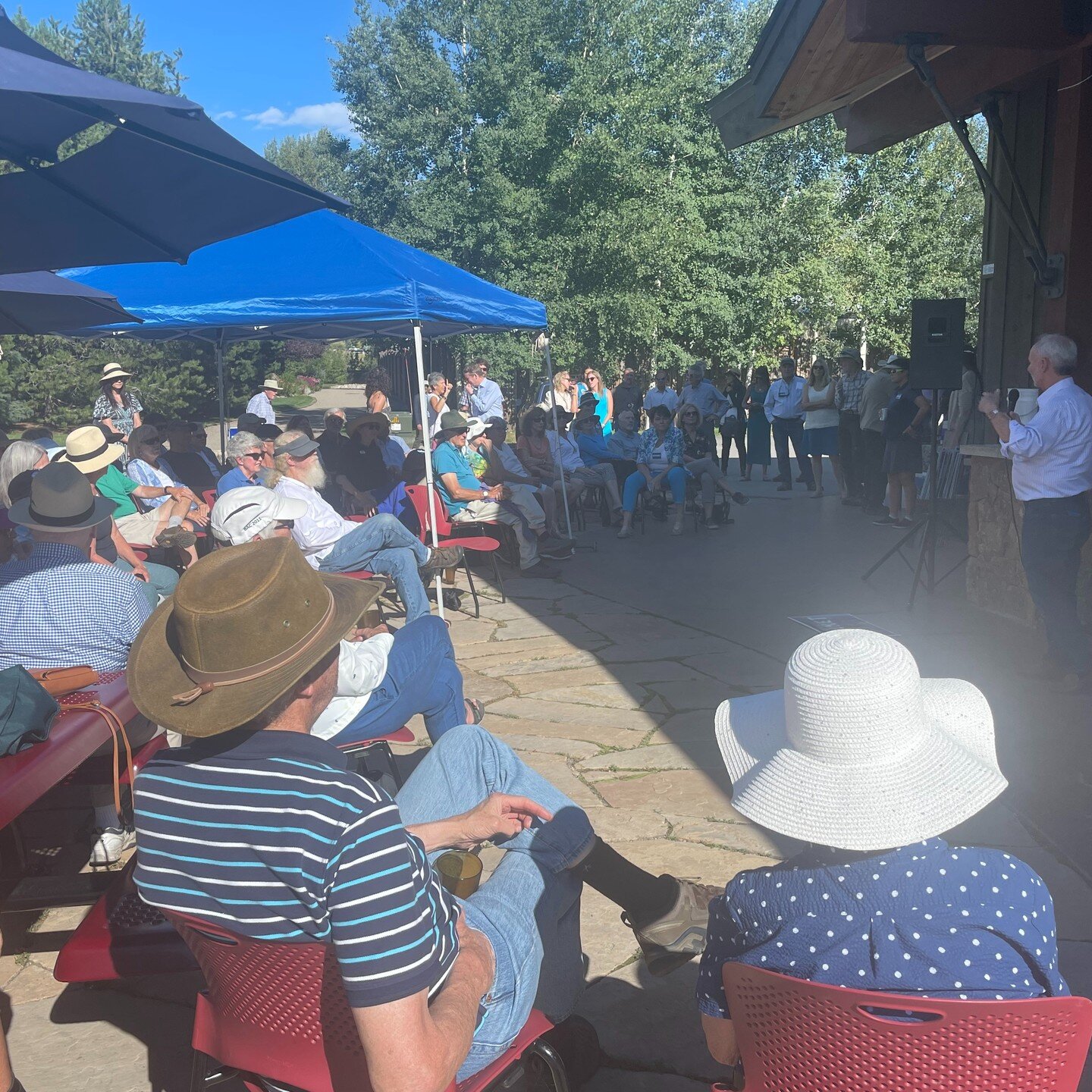 I had a wonderful time on the western slope talking with voters about Colorado Cashback, Secure Savings, unclaimed property and so much more. No question about it - Democrats are delivering!