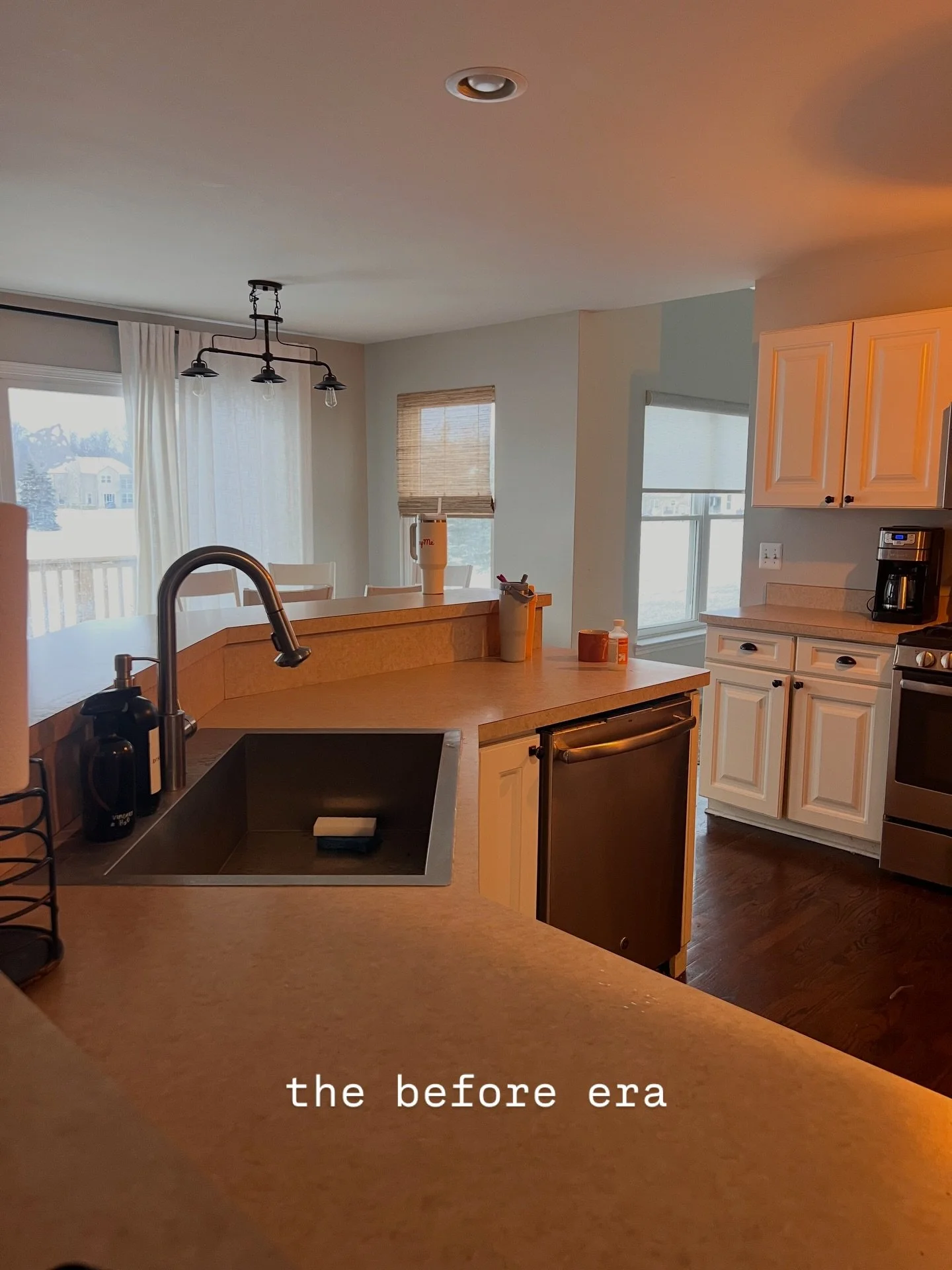 Our kitchen officially entered its After Era 🪩

Welcome to the most used space in our lives. Proof that a wild vision can come to life with time and intention. A space designed to be functional, beautiful and worthy of the people I am blessed to sha