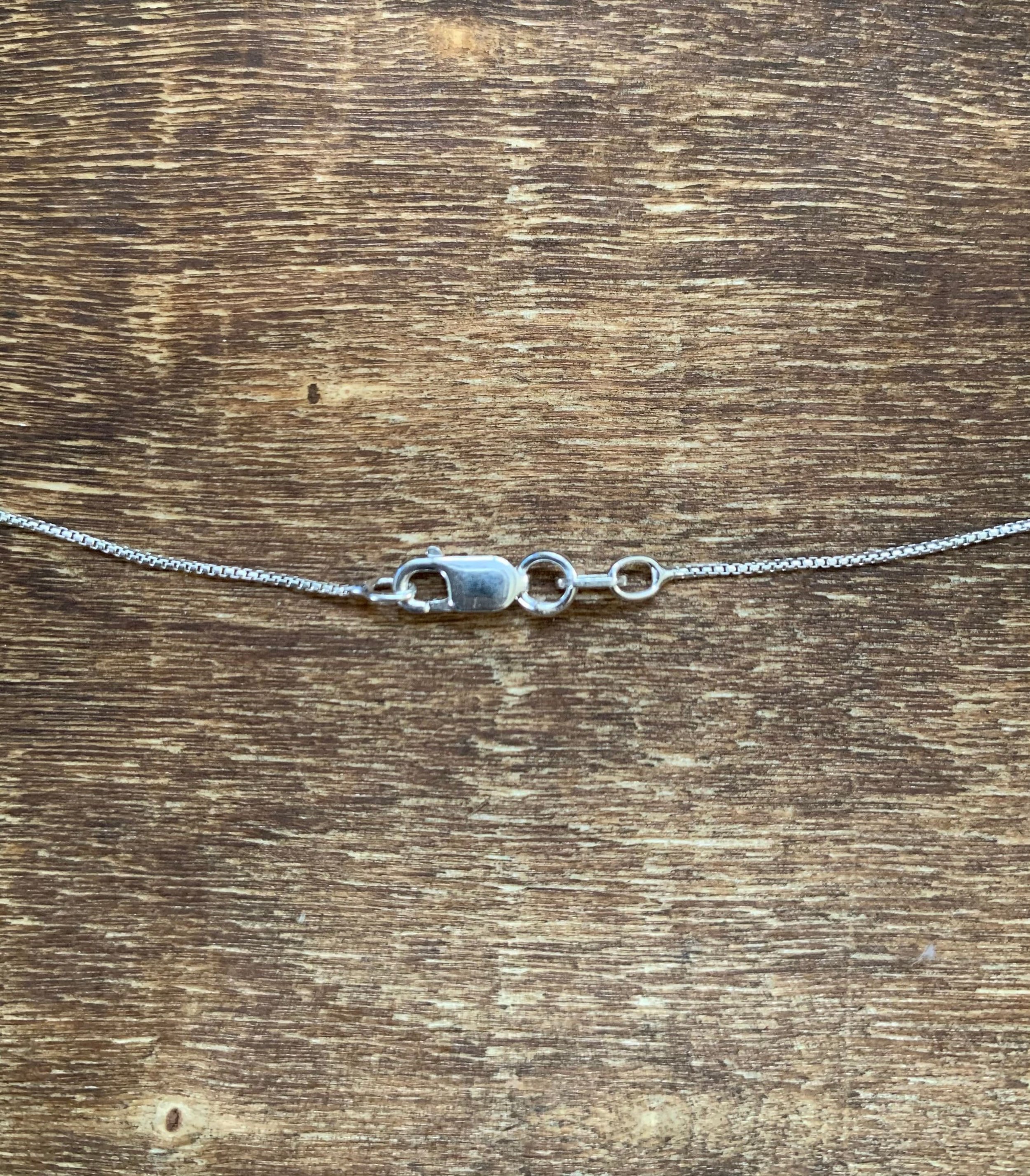https://i.etsystatic.com/9873574/r/il/40f9ef/2791365276/il_fullxfull.2791365276_hmzy.jpg
