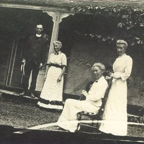 Maryboro Lodge Personality: Belle, Tilly and Kate Abbott