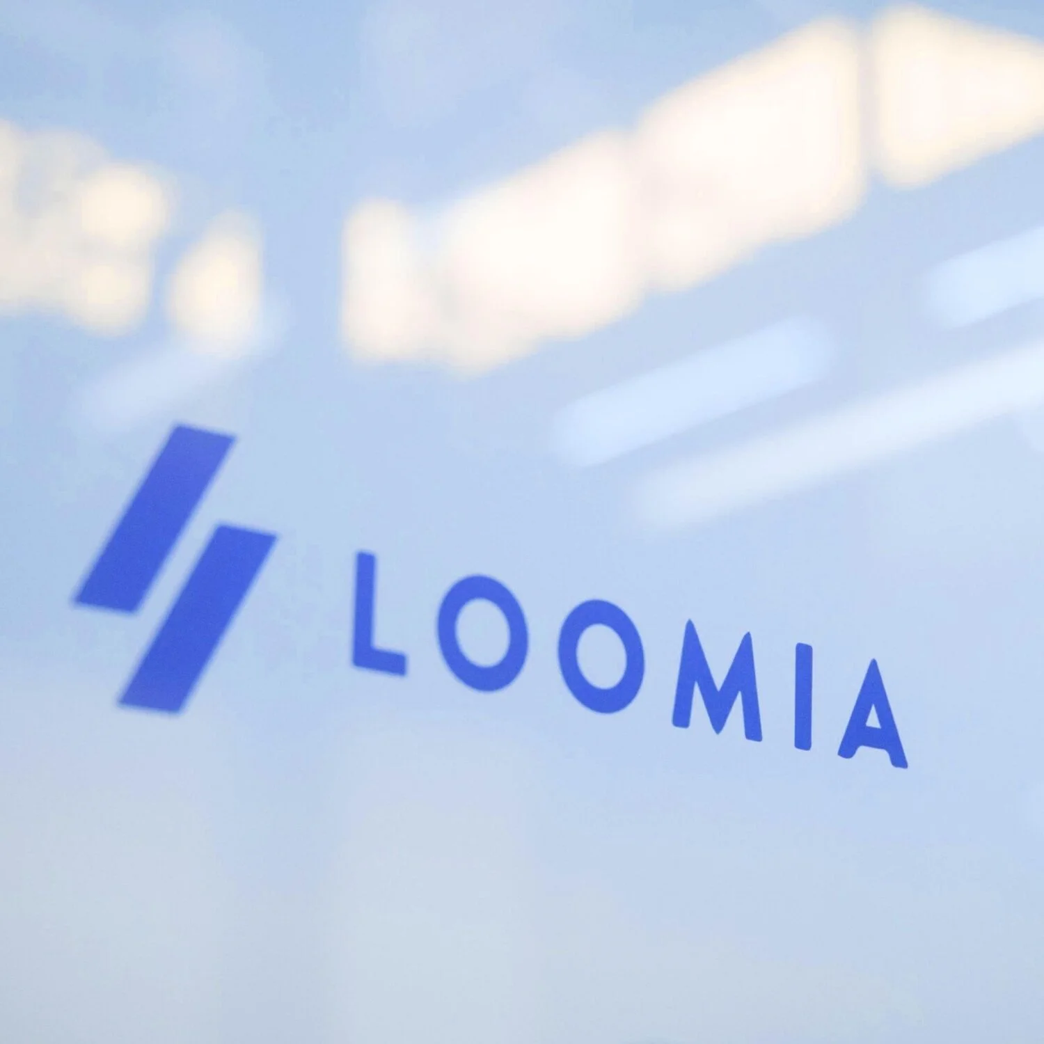 What Happens in the LOOMIA Lab?